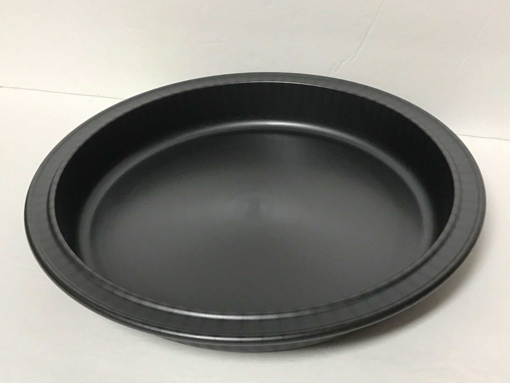 Tupperware 9" Ultra Pro Round Ovenware Microwave Baking Pan in Cosmo Black