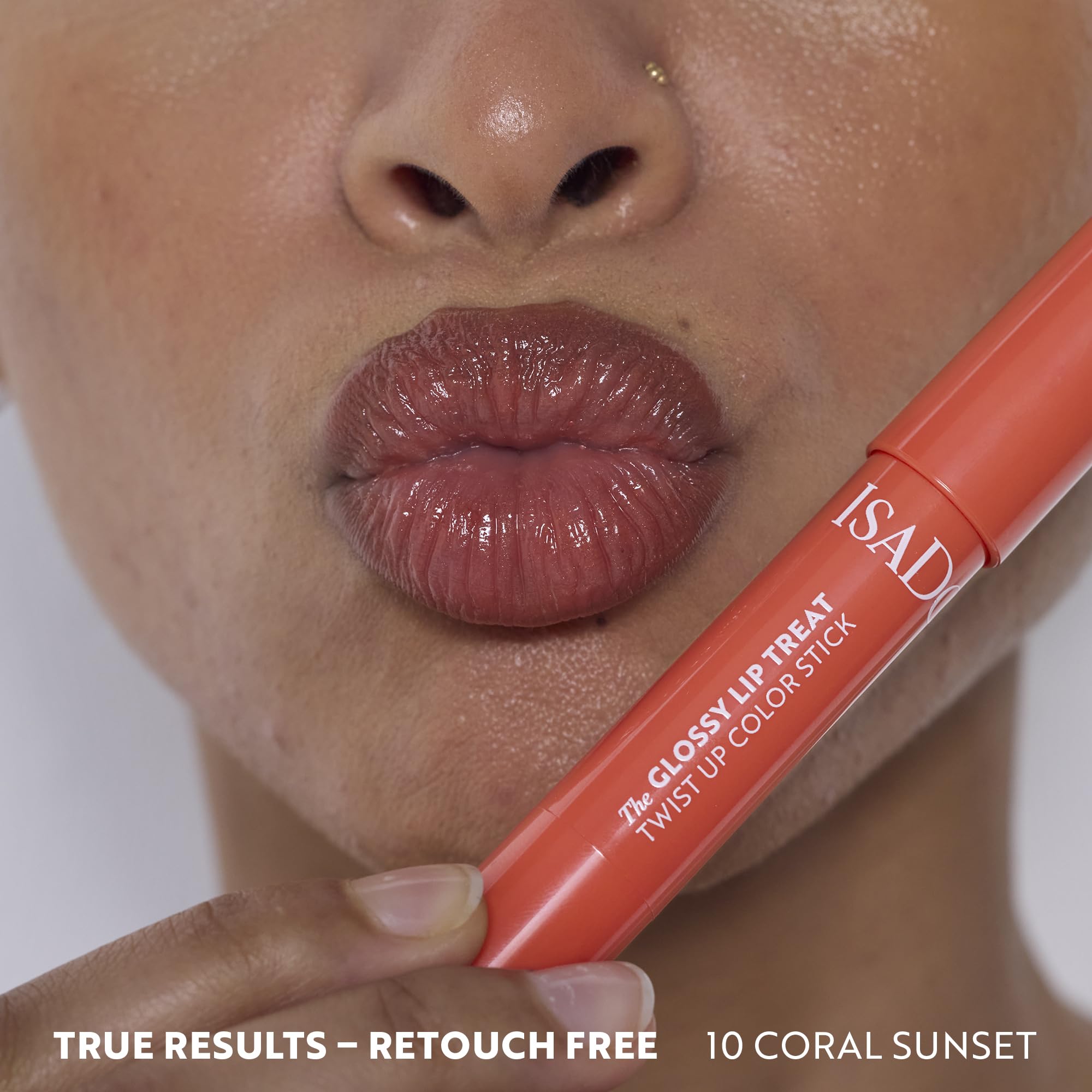 Isadora The Glossy Lip Treat Twist Up Colour Lip Stick - Pintalabios hidratante con escualano - Vegano, sin crueldad animal, relleno, no pegajoso, brillo (Clear Nude 00, 3,3 g)