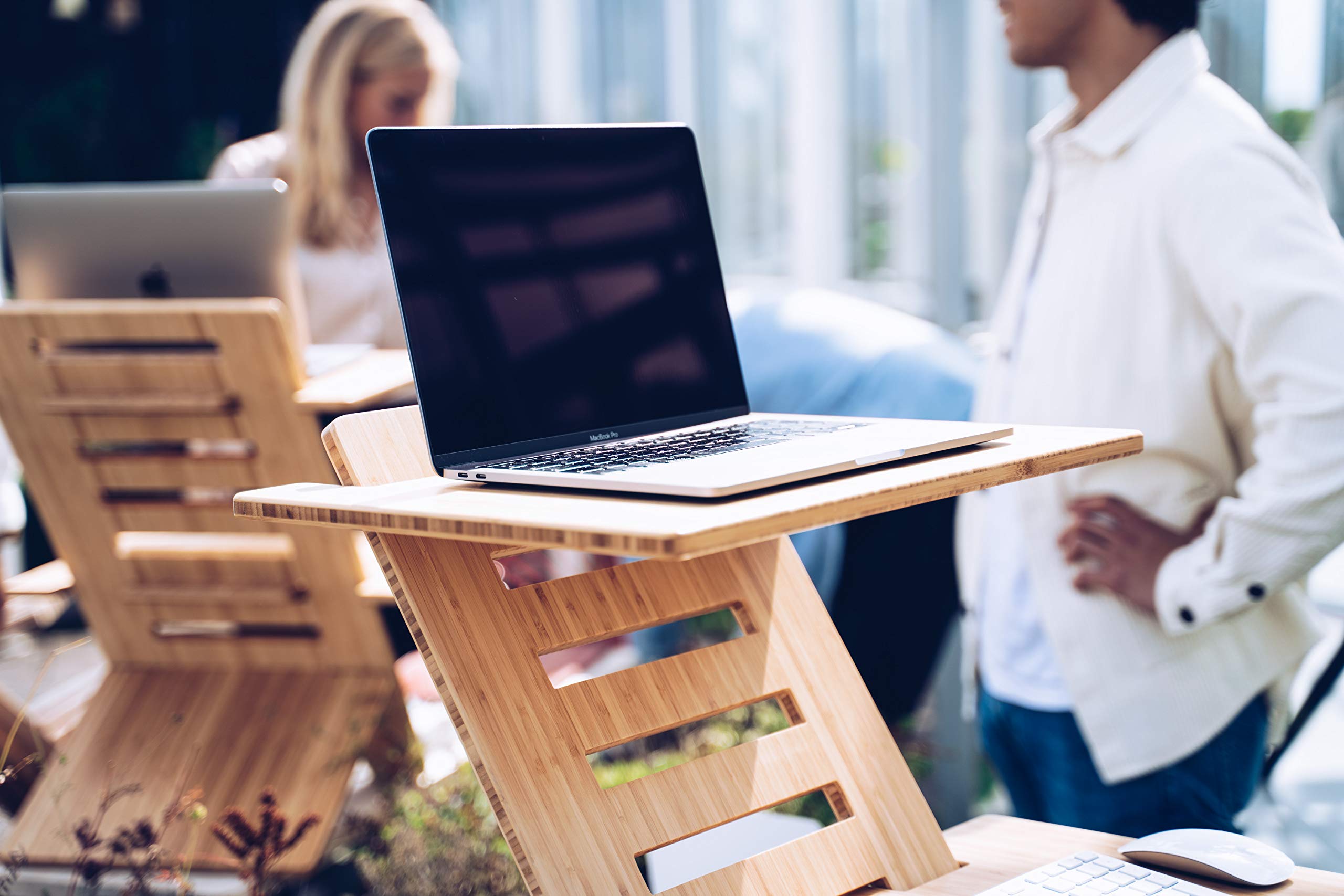 Ständer - Höhenverstellbarer Schreibtisch - Standing Desk - Schreibtischaufsatz - Stehpult Höhenverstellbar - Stehschreibtisch Aufsatz - Hergestellt Aus 100% Bambus - Für Tisch Erhöhung Büro