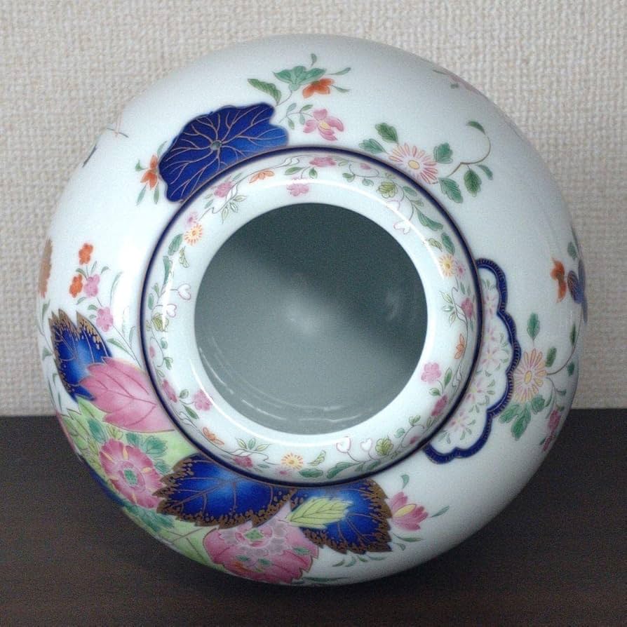 Amazon.co.jp: 深川製磁 金彩色絵 天平人文 花瓶 高さ約19.5cm : ホビー