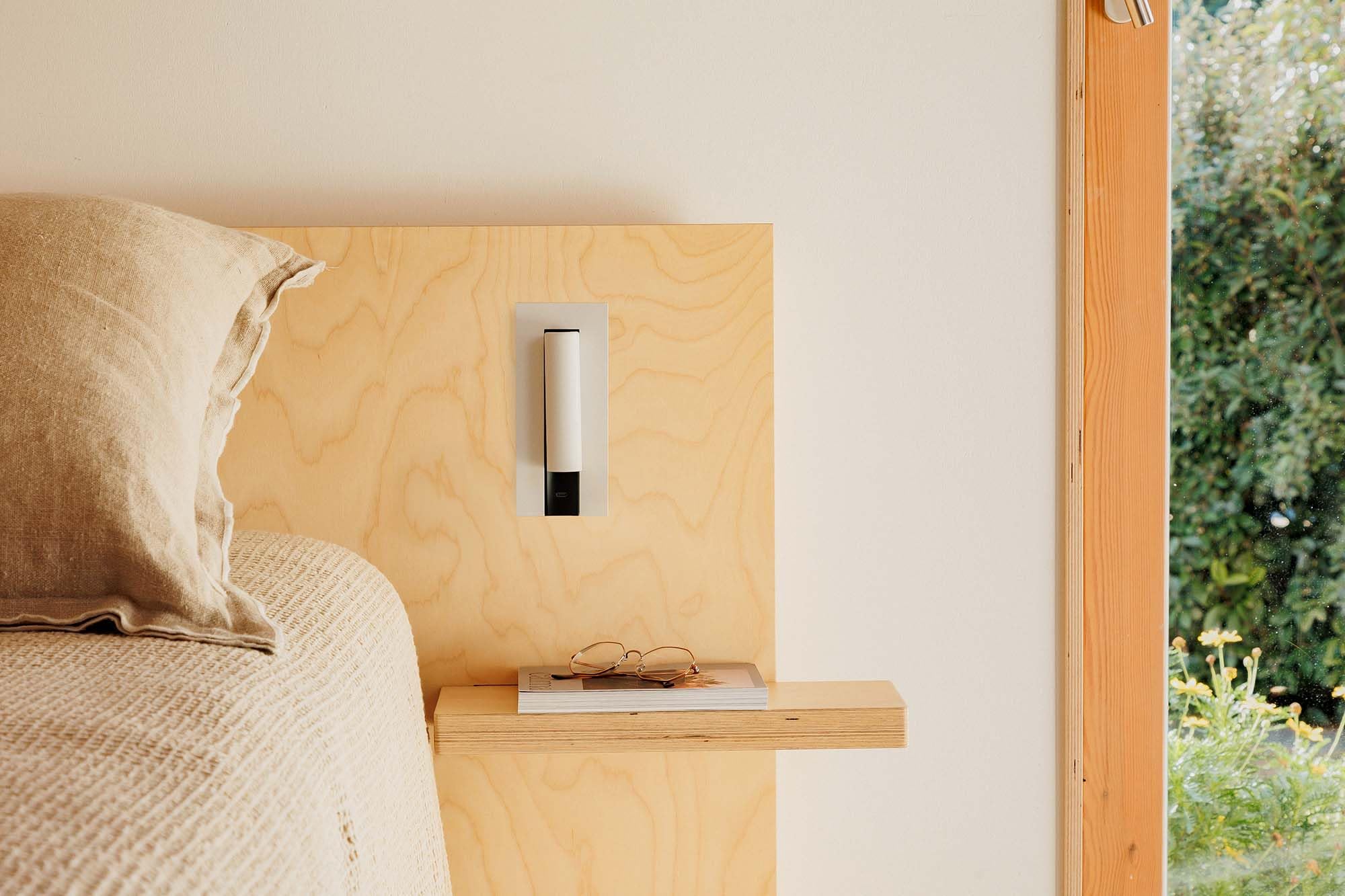 Faro Barcelona GABO USB C Applique lecteur blanc