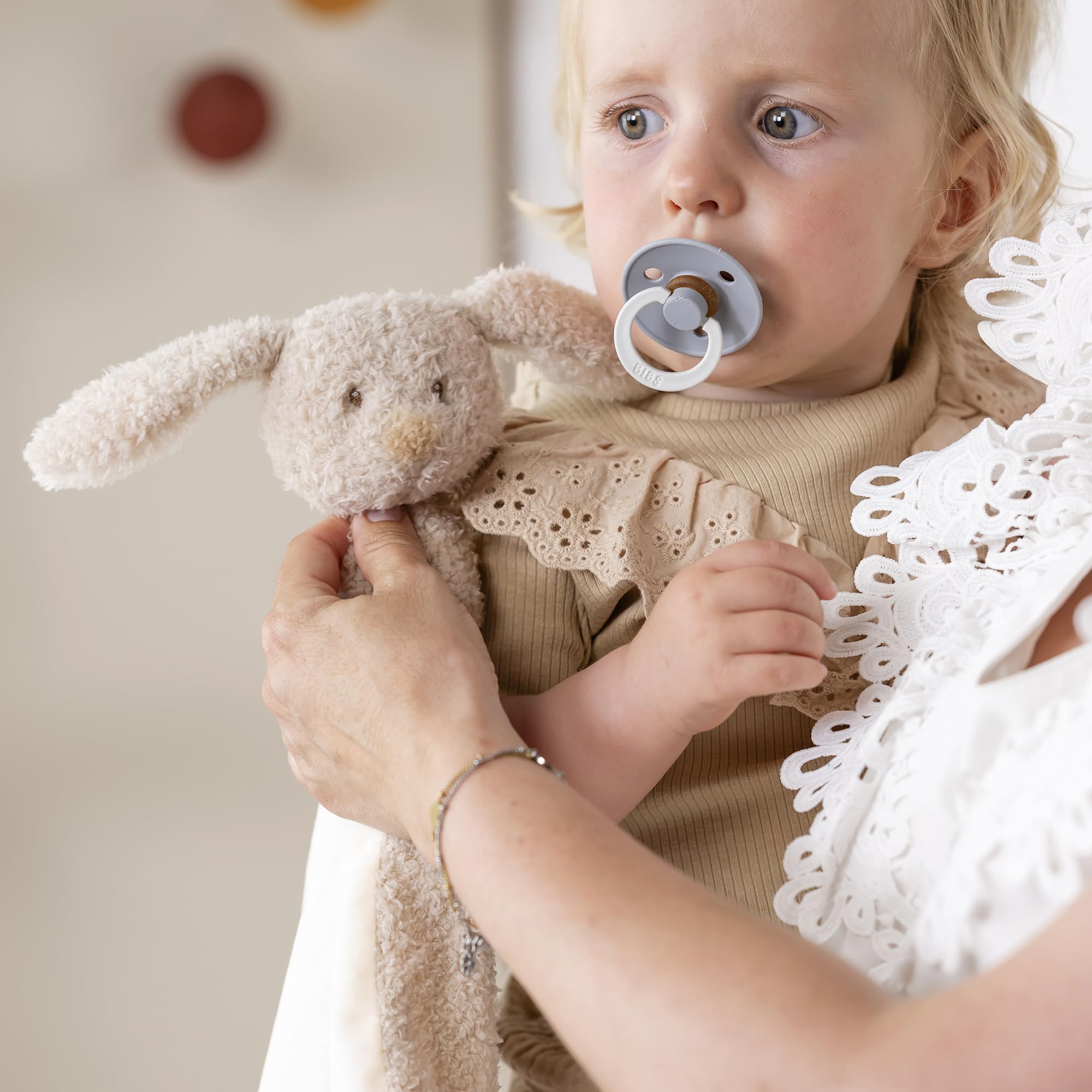 Nattou Maxi DouDou Comforter, Soft Cuddly Teddy Fabric, Baby and Infant Plush, Has Soother Attachment, Beige Bunny - Image 4