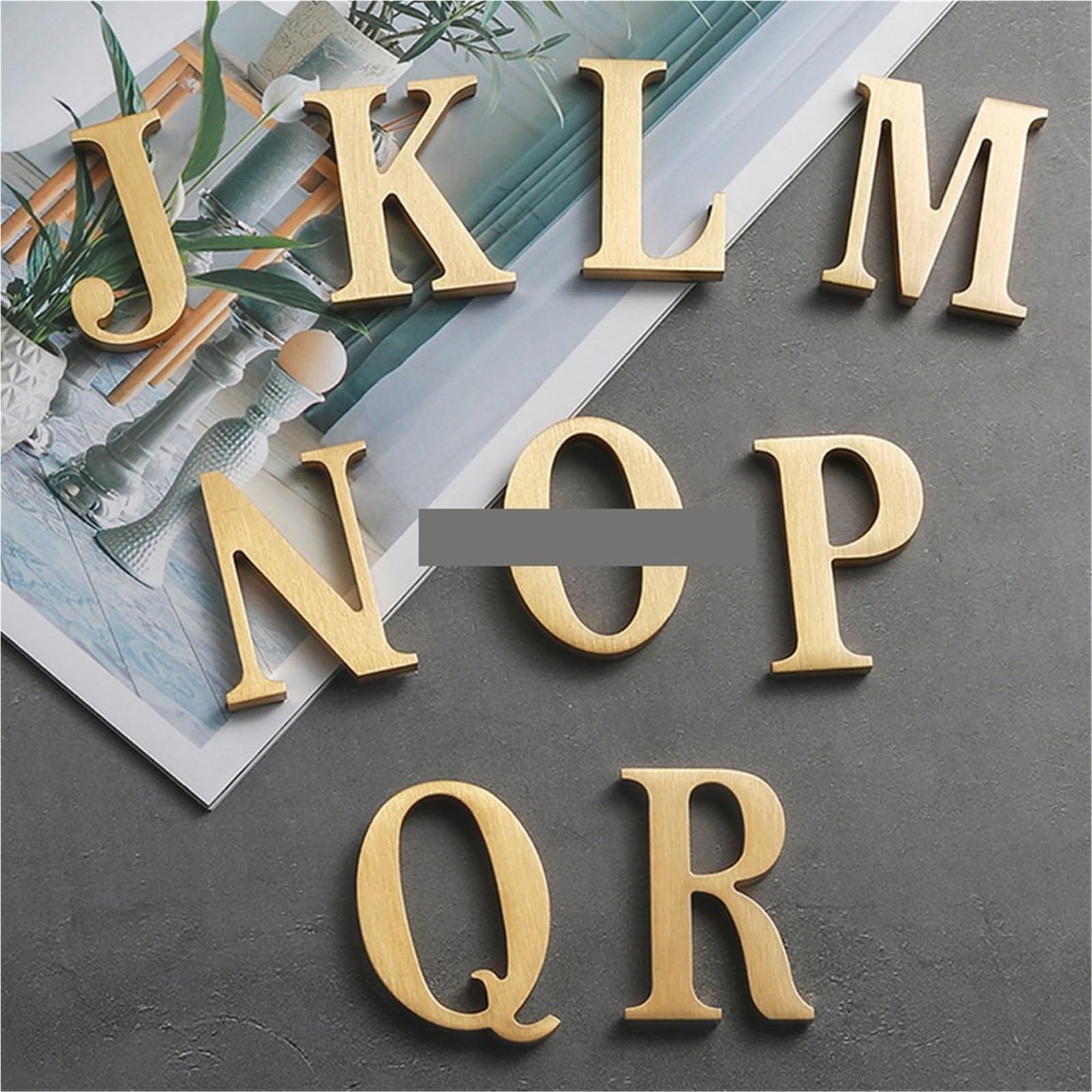 Numeros Adhesivos Placa autoadhesiva de latón puro for puerta, número casa, dirección, letra A ~ Z, signos, hogar, Hotel y apartamento, 1 unidad(Letter M,L)