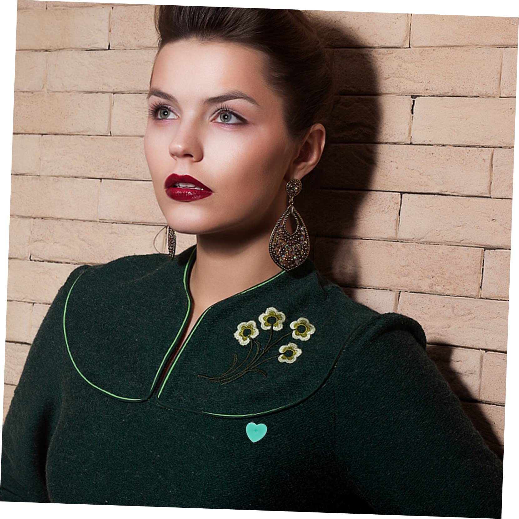 Housoutil 100pcs Heart Shape Plastic Cap Lapel Pin Backs Safety Pin Brooch Buckles Tie Tacks for Uniform DIY Jewelry Making