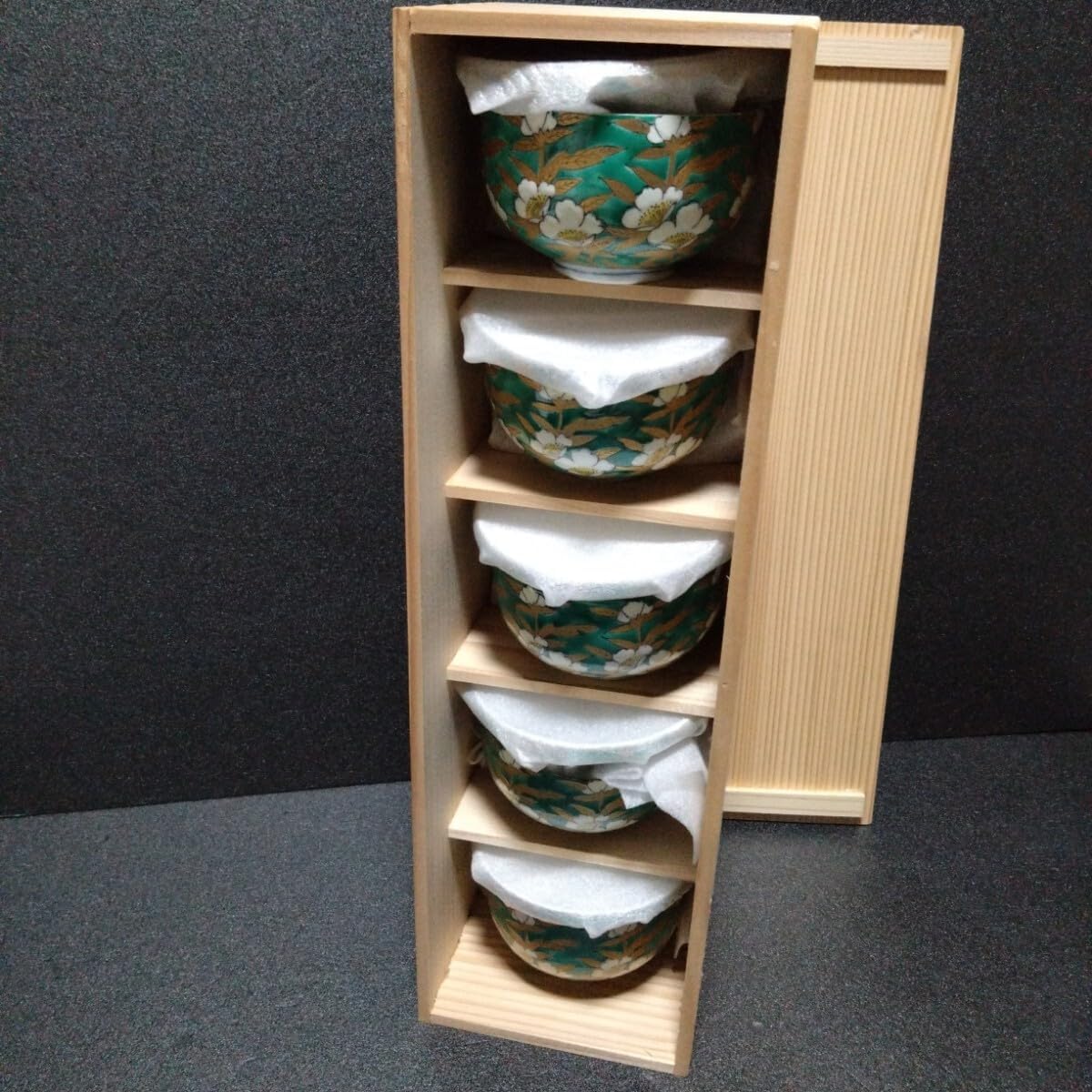 有田焼 佐賀錦 蓋付き湯呑み5個 元箱付 ARITA SAGA JAPAN 五客