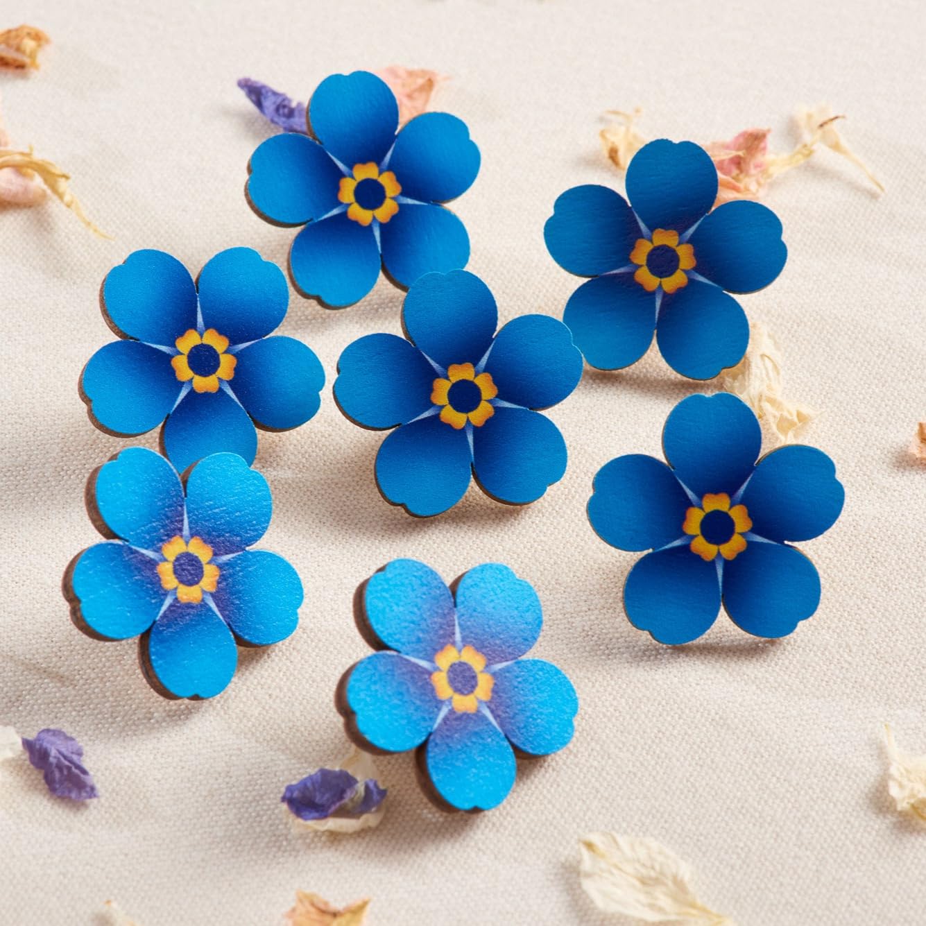 Alzheimer's Society Light Blue 10 Wooden Forget-Me-Not Flower Pin Badge