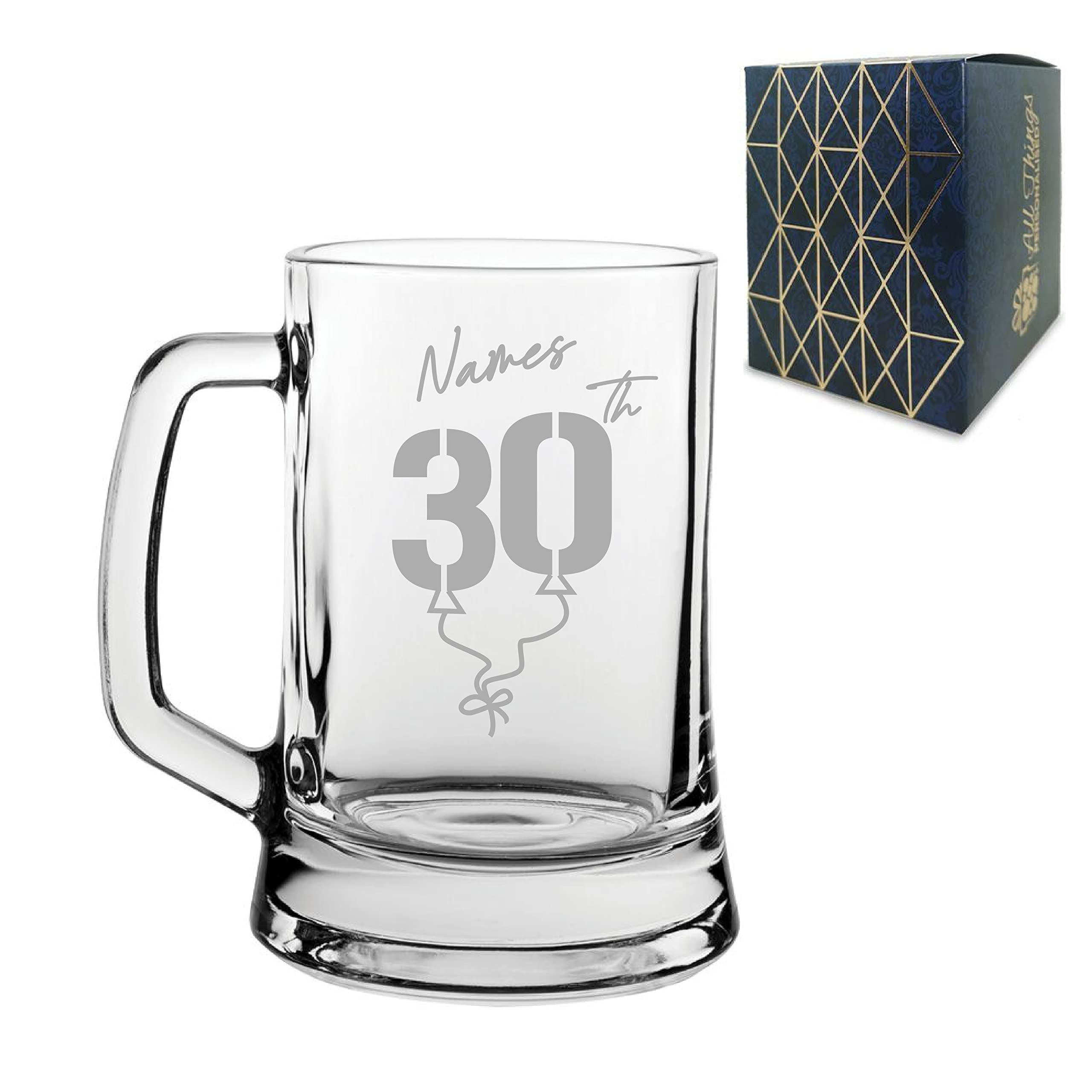 Chope à bière gravée personnalisée avec inscription « Happy 30th Birthday » dans une boîte cadeau