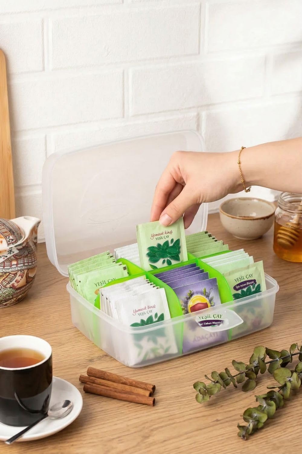 Orret Home Şeffaf Kapaklı Kilitli 6 Bölmeli Çay Kutusu, Paket Çay Saklama Kutusu, Çay Organizer Kutusu, Mutfak Çay Düzenleyici, Bölmeli Çay Saklama Kabı