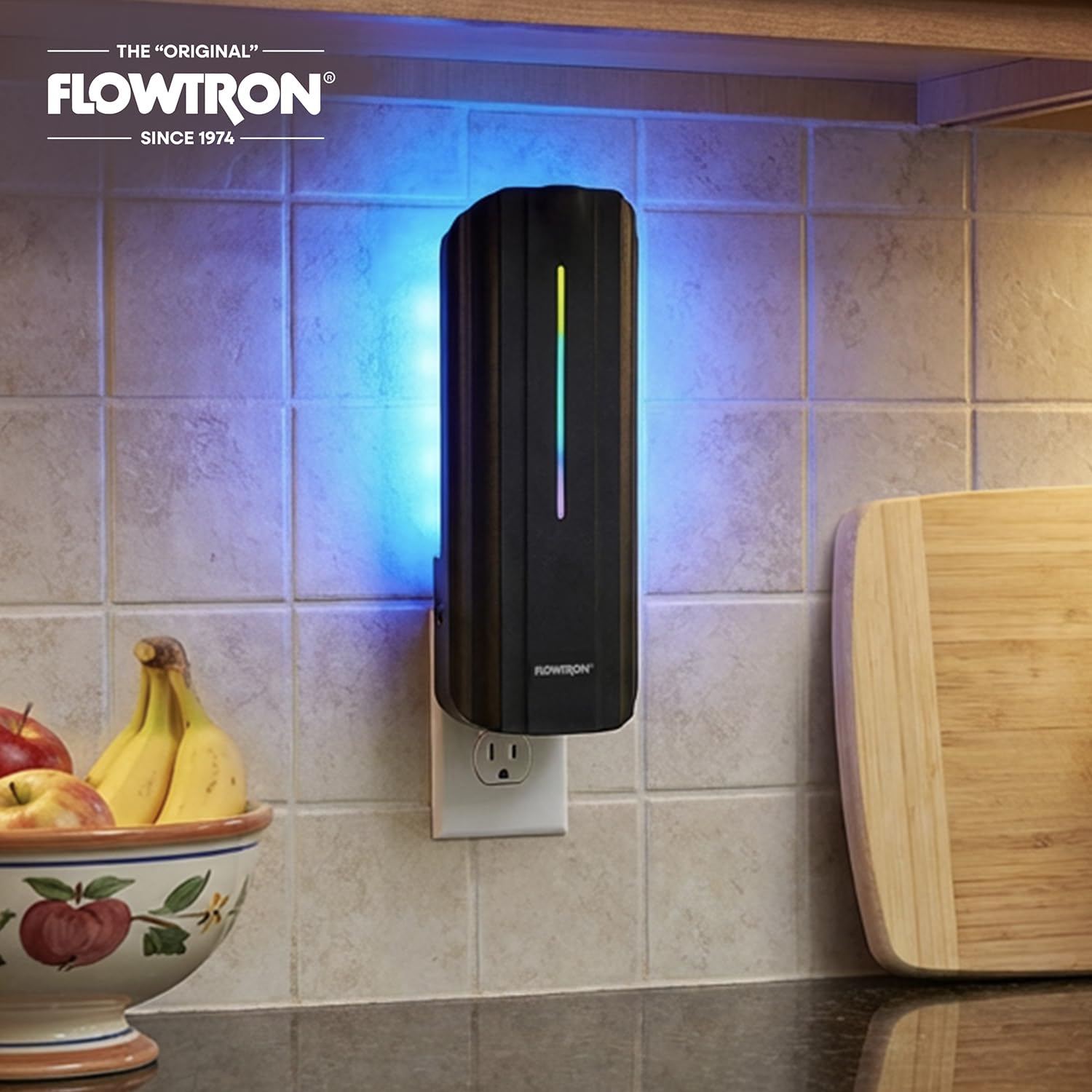Flowtron Fliegenfalle für den Innenbereich, 9W UV-Licht Elektrische Insektenfalle mit Klebebrett - Stille Mücke, Mücken & Fruchtfliegenfänger, 375 m² Abdeckung (Schwarz)