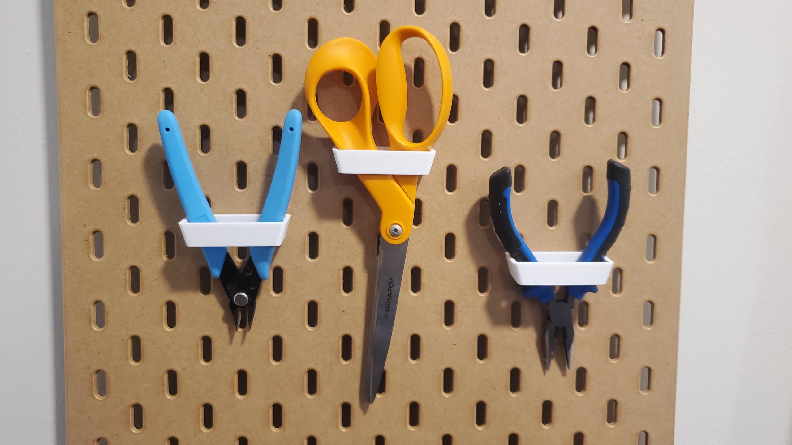 Just Hanging" Schere, Zange, Werkzeugaufbewahrung, kompatibel mit IKEA  Skadis Stecktafeln, glnzend wei, 3 Stck : Amazon.de: Baumarkt
