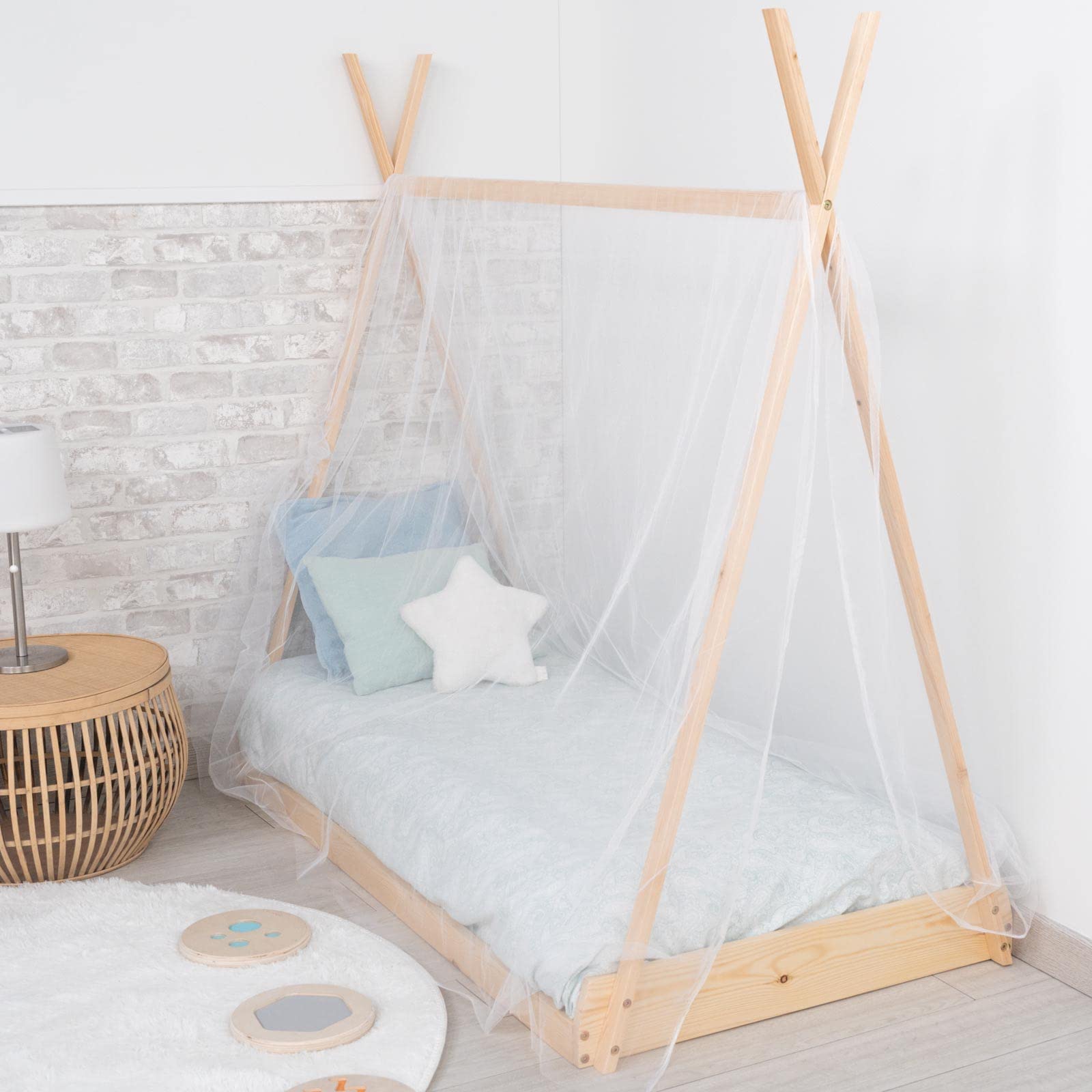 Cama Infantil Tipi Montessori de Madera Ecológica Tipi Dreams 150,5x75x138 cm para Colchón de 140x70 cm Guirnalda LED