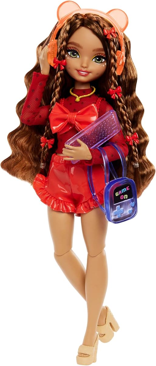 Juego Dream Besties, muñeca de moda Teresa Posable con cabello castaño y clips de peinado, 10 accesorios con temática de videojuegos