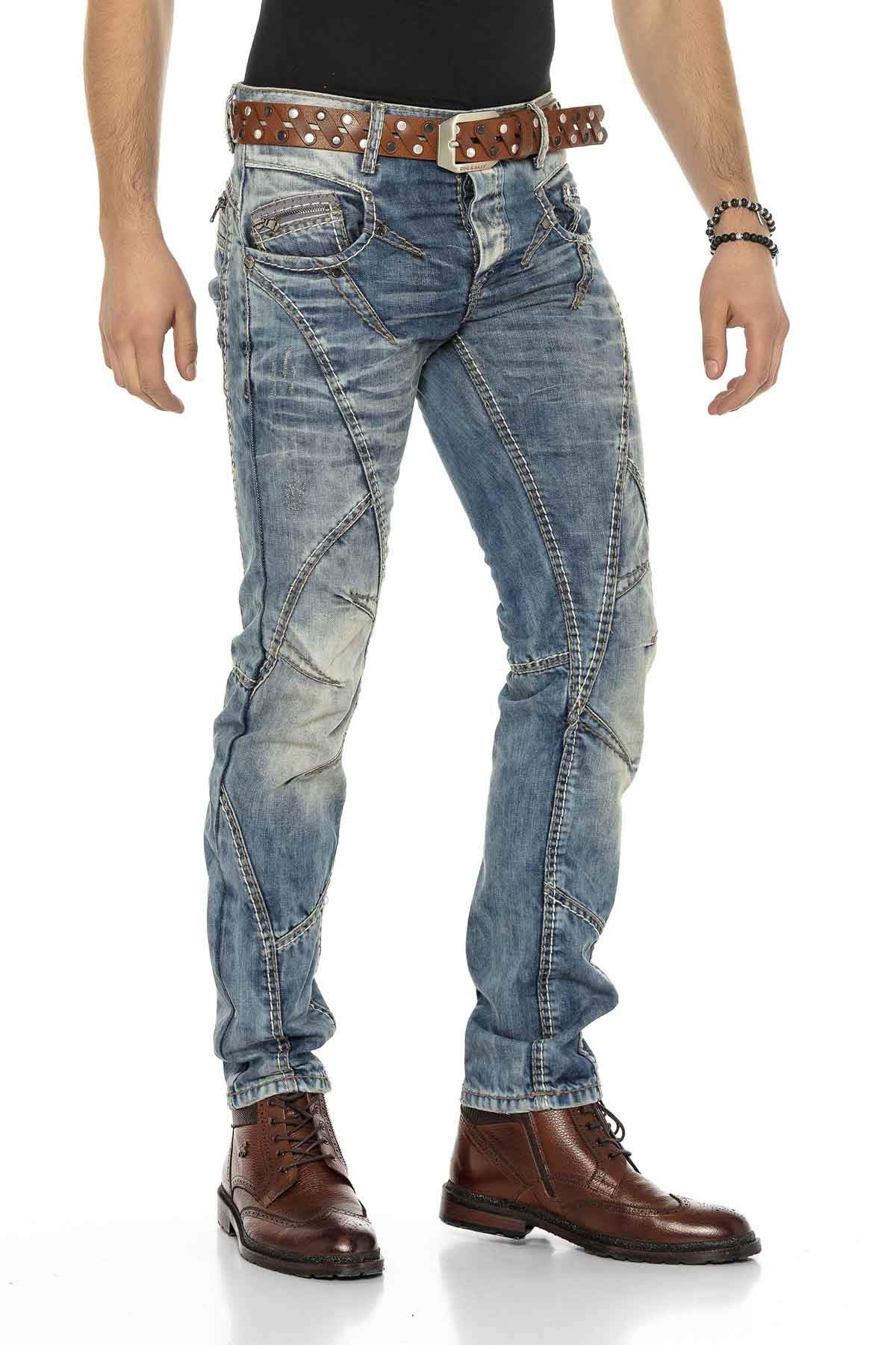 Cipo & Baxx Pantalones vaqueros para hombre de corte regular con costuras de contraste.