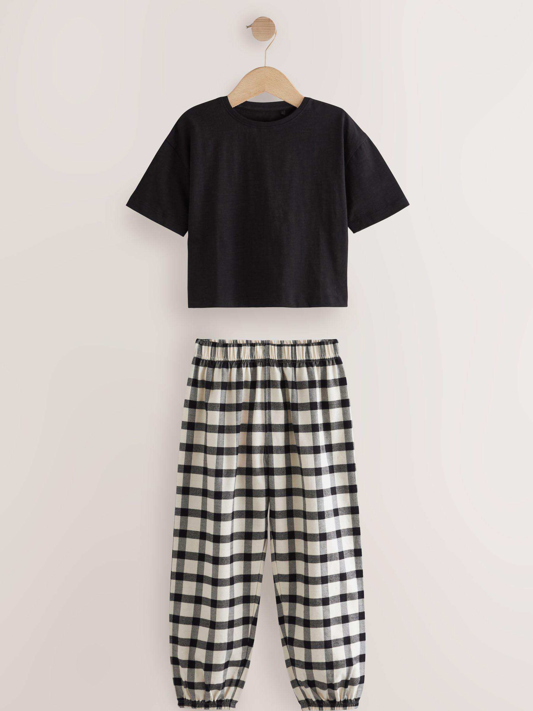 NEXT Mädchen Karierte Pyjamas aus Webstoff im 2er-Pack