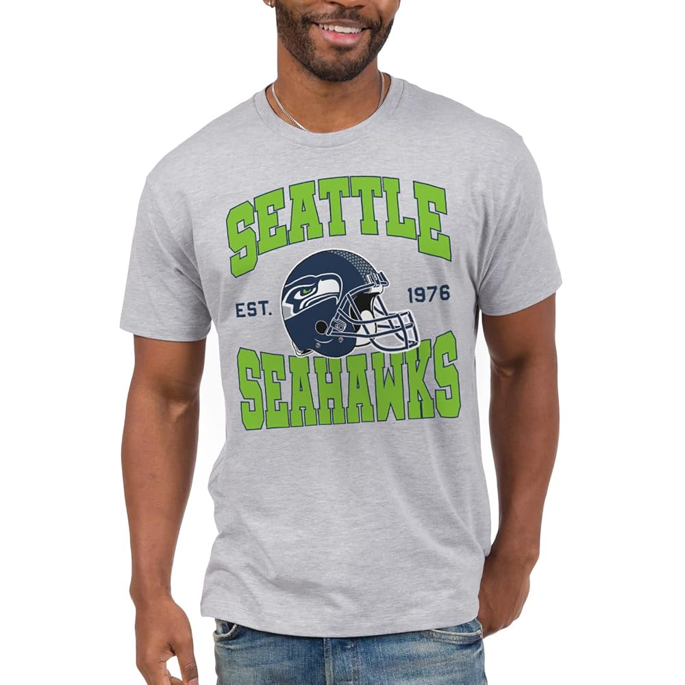 Junk Food Clothing x NFL - Seattle Seahawks - Team Helmet - Unisex Adult Short Sleeve Fan T-Shirt for Men and Women - Size Medium
