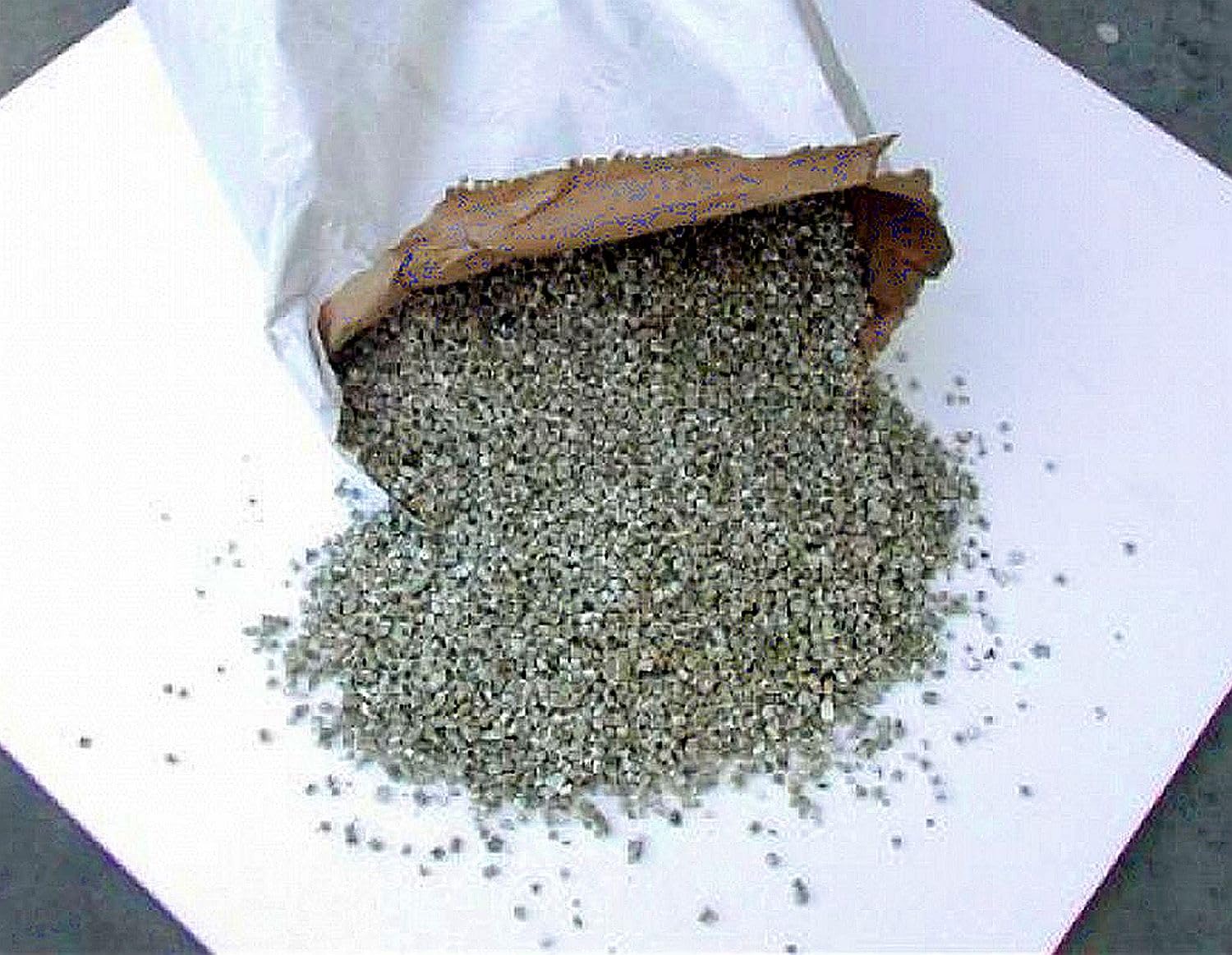 Vermiculite Schüttung 3-6 mm, 100 Liter, Isolierung für den Bau von Holzbacköfen, Steinbacköfen und Pizzaöfen