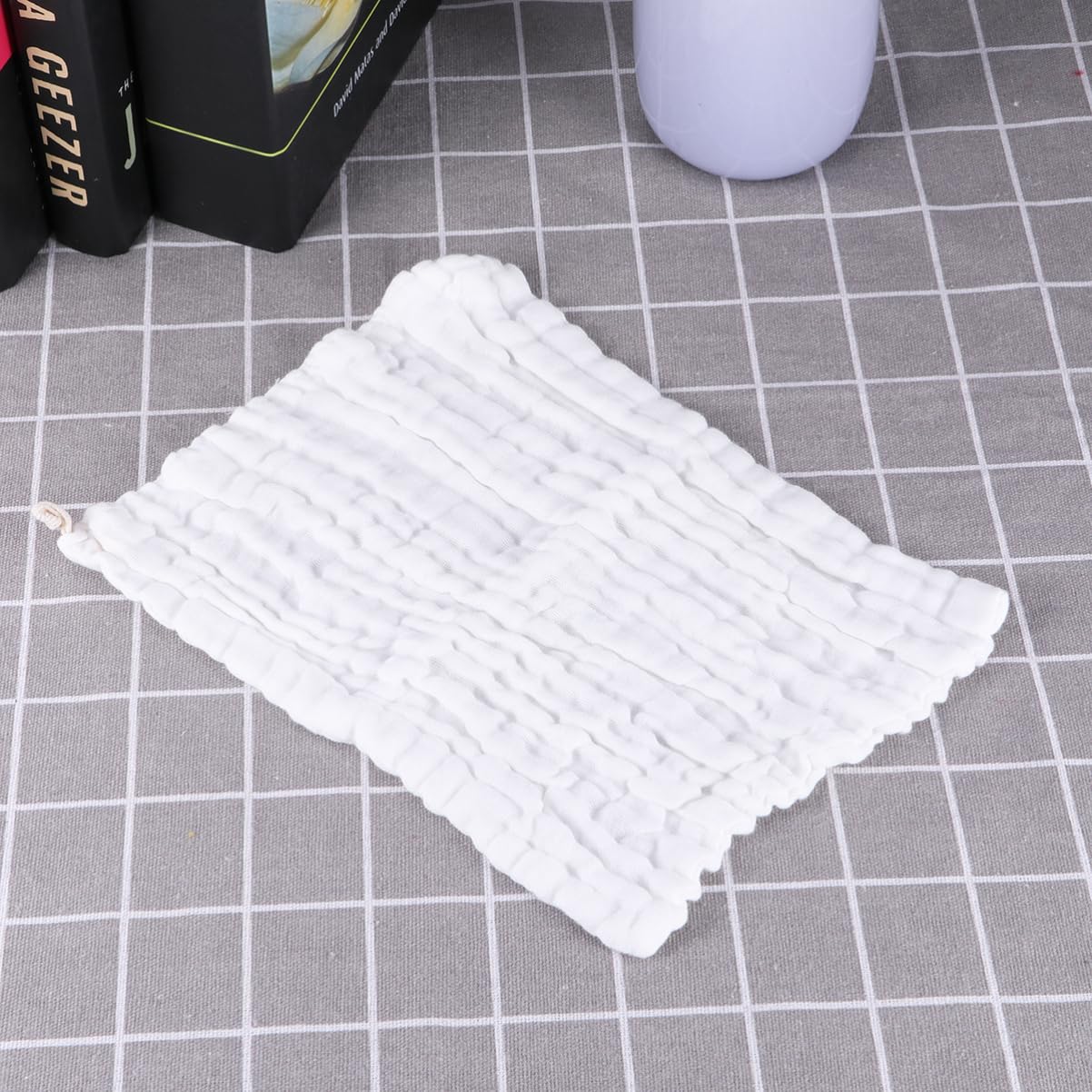 Toyvian 12pcs Newborn Bib Muslin Washcloths Soft Cotton Bib Towel Absorbent Quick Dry Pre-washed Gauze