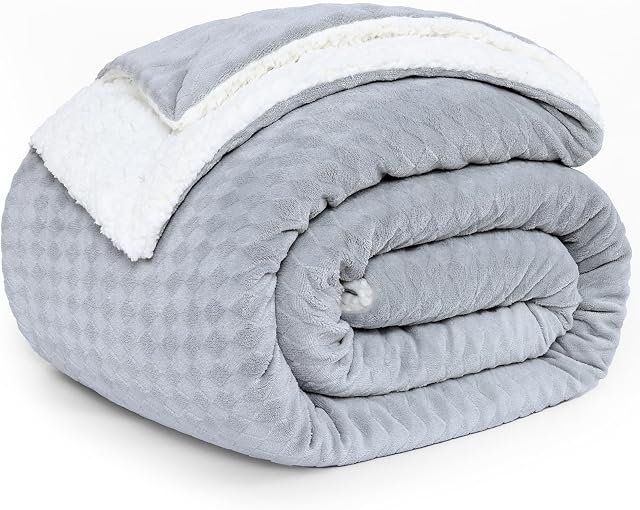 PanxHome Sherpa Fleece Blanket 160x200 cm, Unique Rhombus Jacquard Milk Velvet Blanket, 470GSM Warm and Fluffy Blanket, Soft Blanket for Bed Double Size, Sofa Throw, Anti-Static Blanket, Light Grey