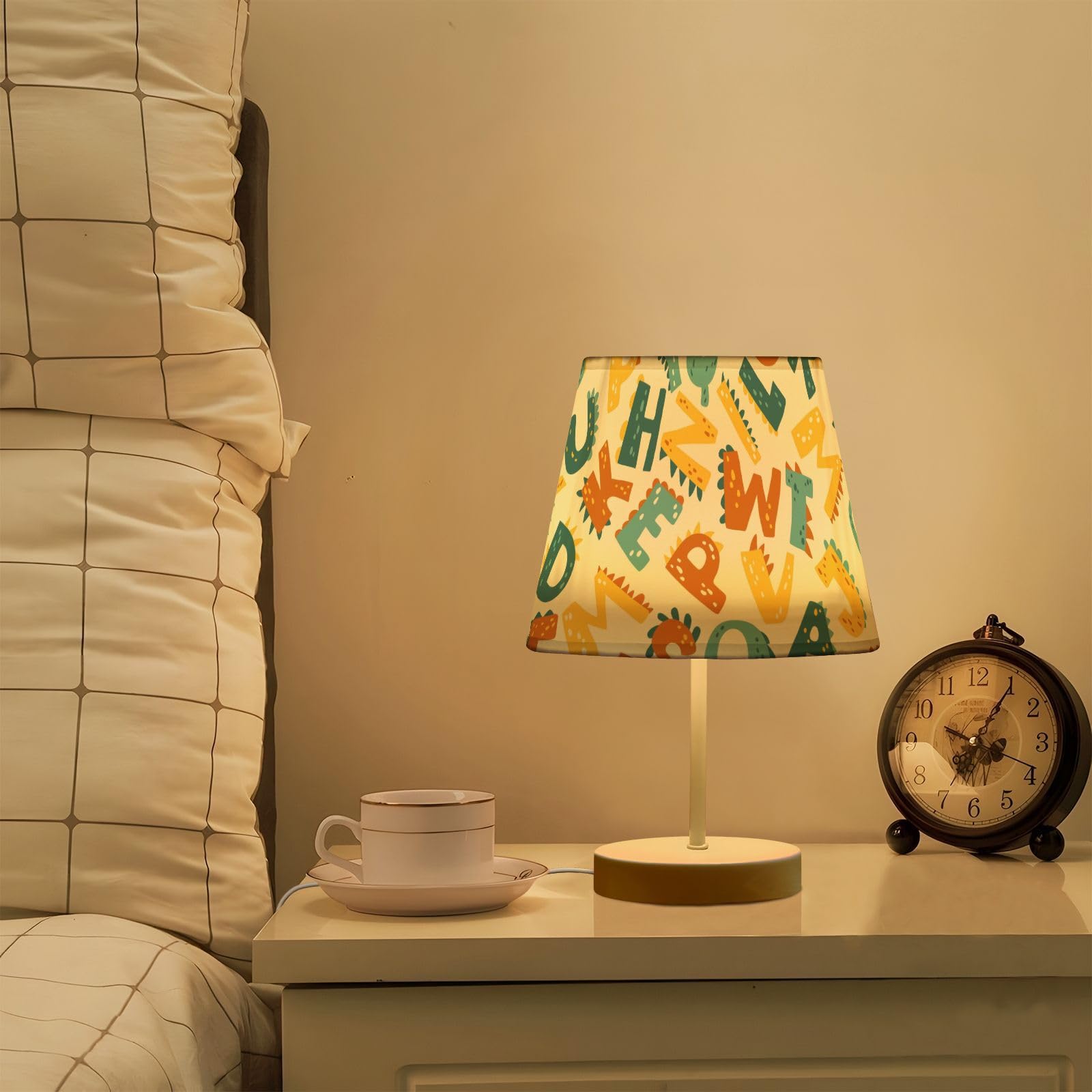 Mnsruu Lámpara de mesita de noche con dibujos animados de dinosaurio, letras infantiles, lámpara de mesa, bombillas LED, lámpara de escritorio, pantallas de tela para dormitorio, sala de estar, tamaño