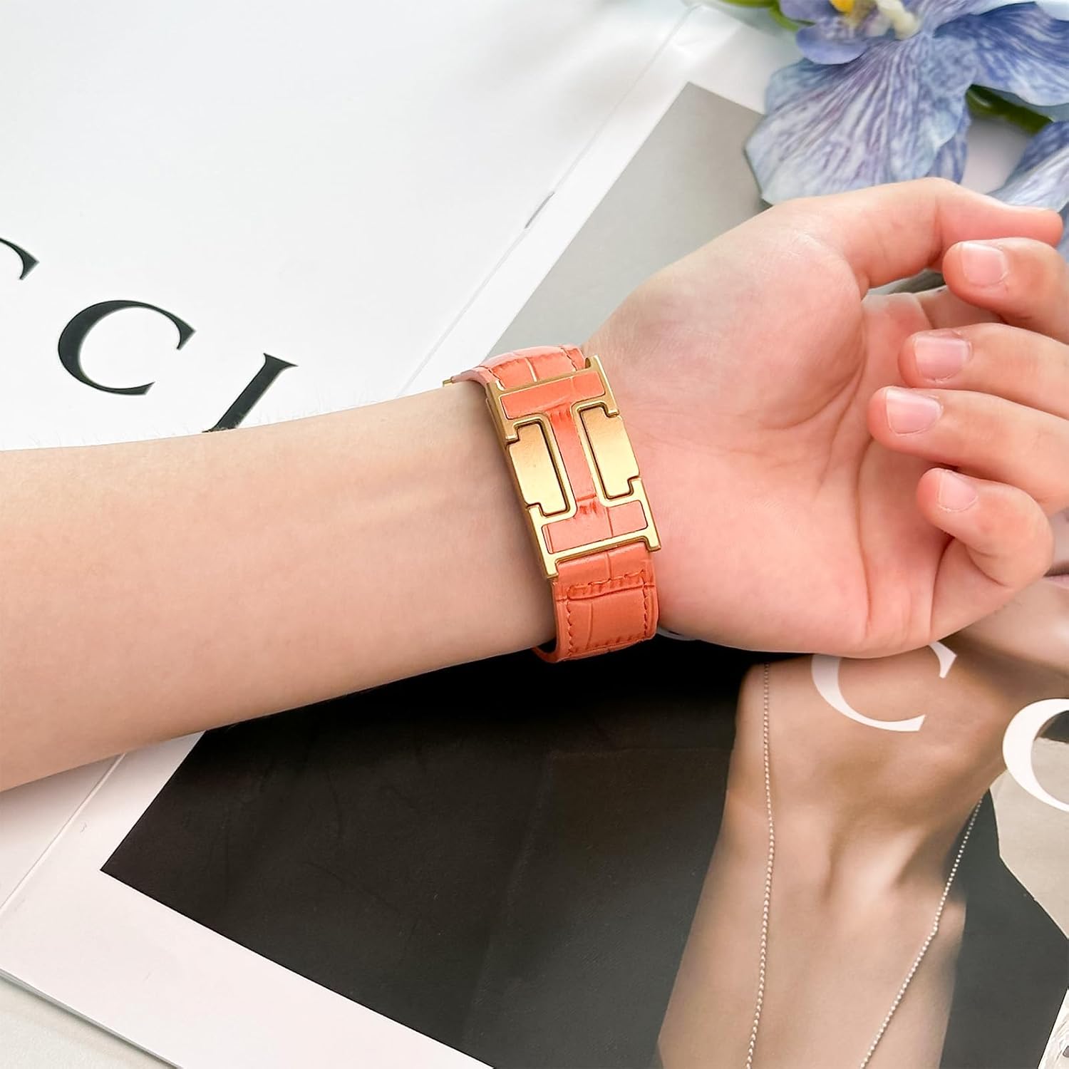 Alligator leather magnetic watch strap, perfect compatible with Apple Watch, fit for 38/40/41mm and 42/44/45/46/49mm, stylish durable soft watch strap for men and women