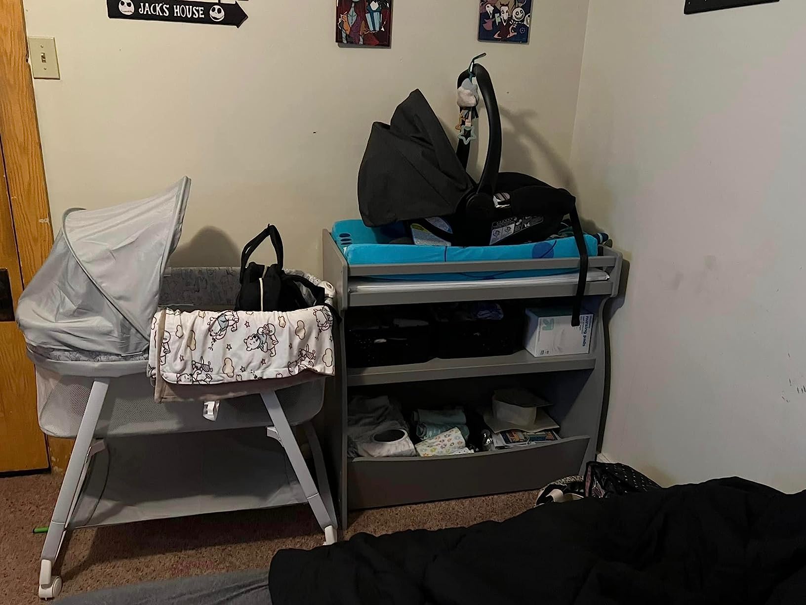 Diaper Changing Station Delta Children 2-in-1 Changing Table And