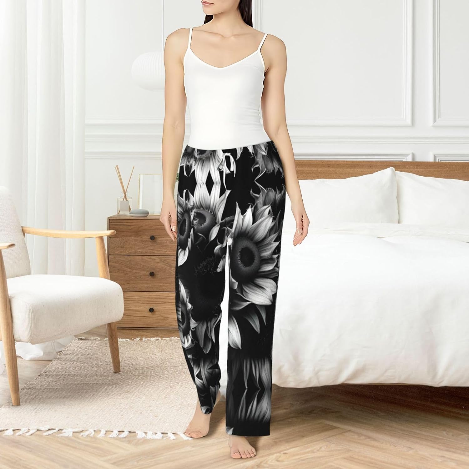 Black And White Sunflowers Print Cozy Flannel Pajama Pants For Women,Warm Christmas Pj Pants,Cute Fleece Pajamas
