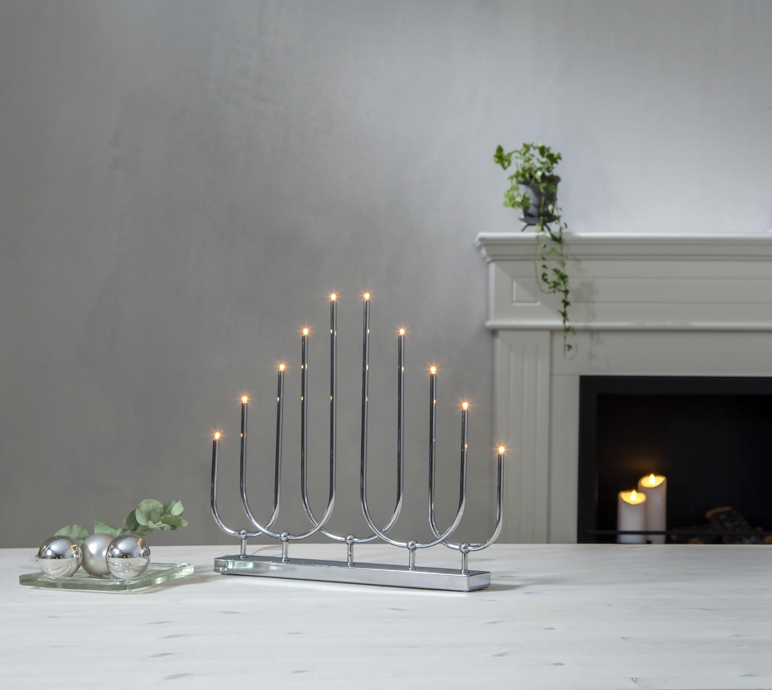 Fensterleuchter Novum von Star Trading, Kerzenständer mit 10 Glühbirnen E5 warmweiß, Weihnachtsdeko aus Metall in Chrom, Kabelschalter, Länge: 46 cm
