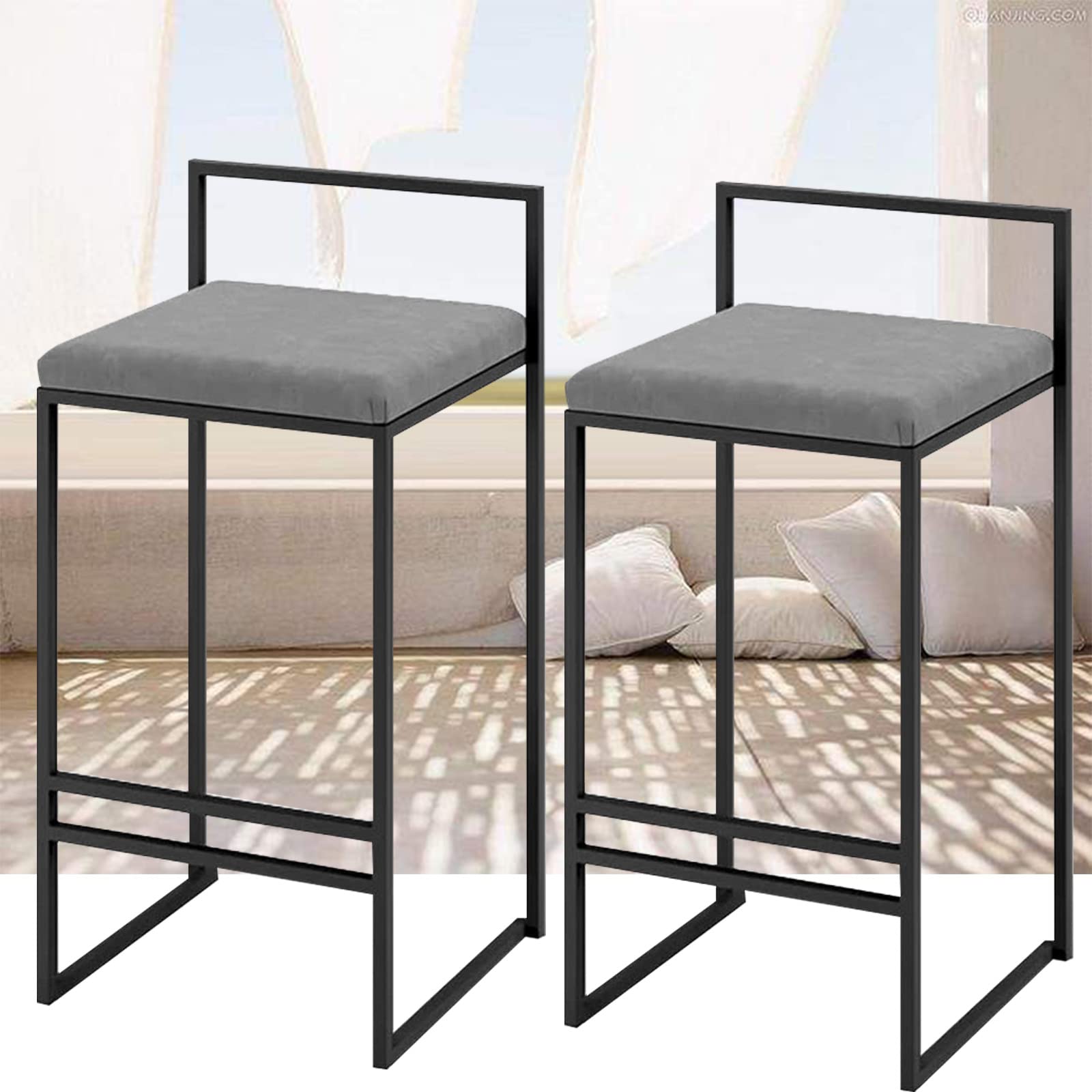 Tabourets de bar maison gris en velours pour îlot de cuisine chaleureux