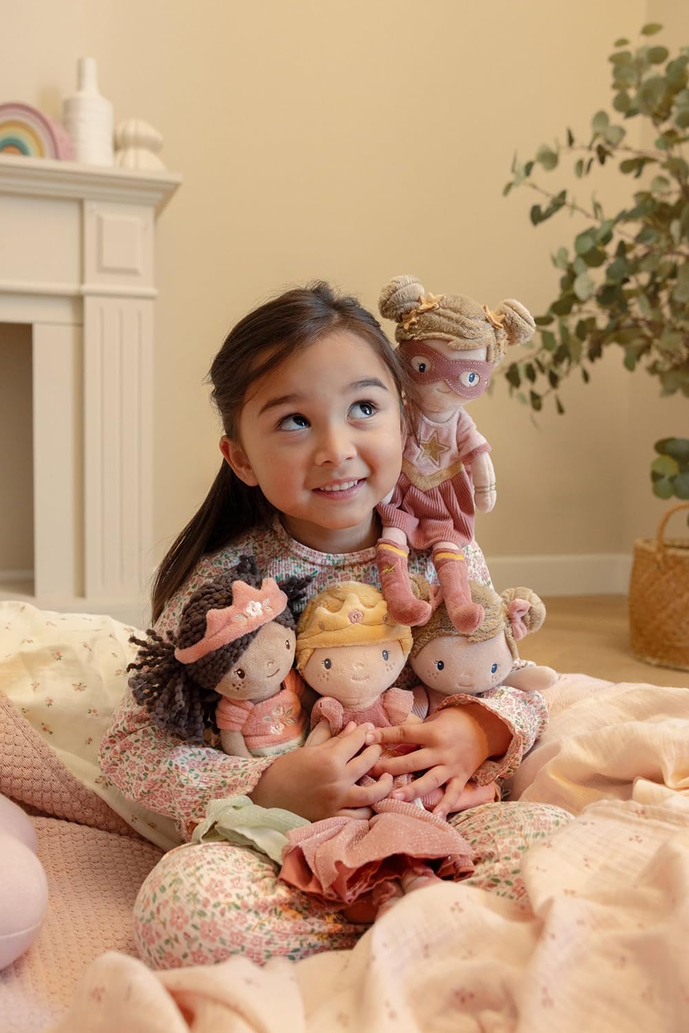Little Dutch Muñeca de Tela Suave – Muñeca Diferentes Diseños – para niñas a Partir de 12 Meses – para Abrazar y Acompañar (Princesa Julia)