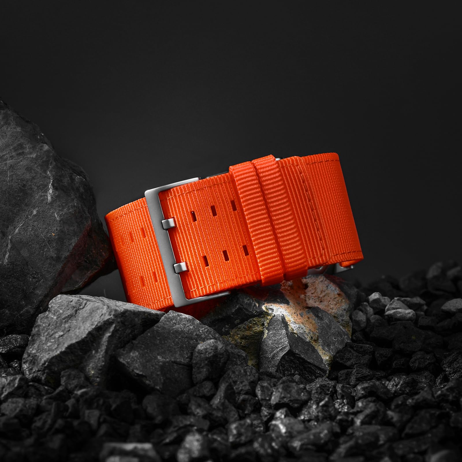 Tefeca Dual Series Bracelet de montre de rechange compatible avec Apple Watch/Apple Watch Ultra (nylon orange avec adaptateurs argentés)