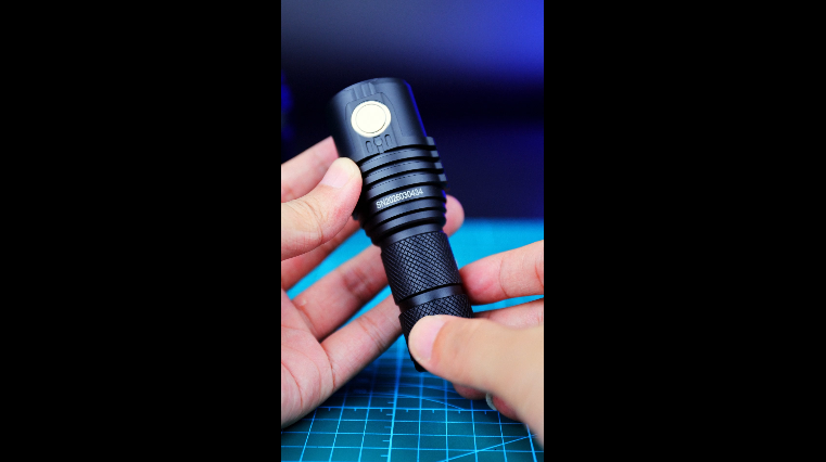 Amazon.co.jp : IMALENT MS03 軽量 懐中電灯 高輝度 強力 小型 ライト
