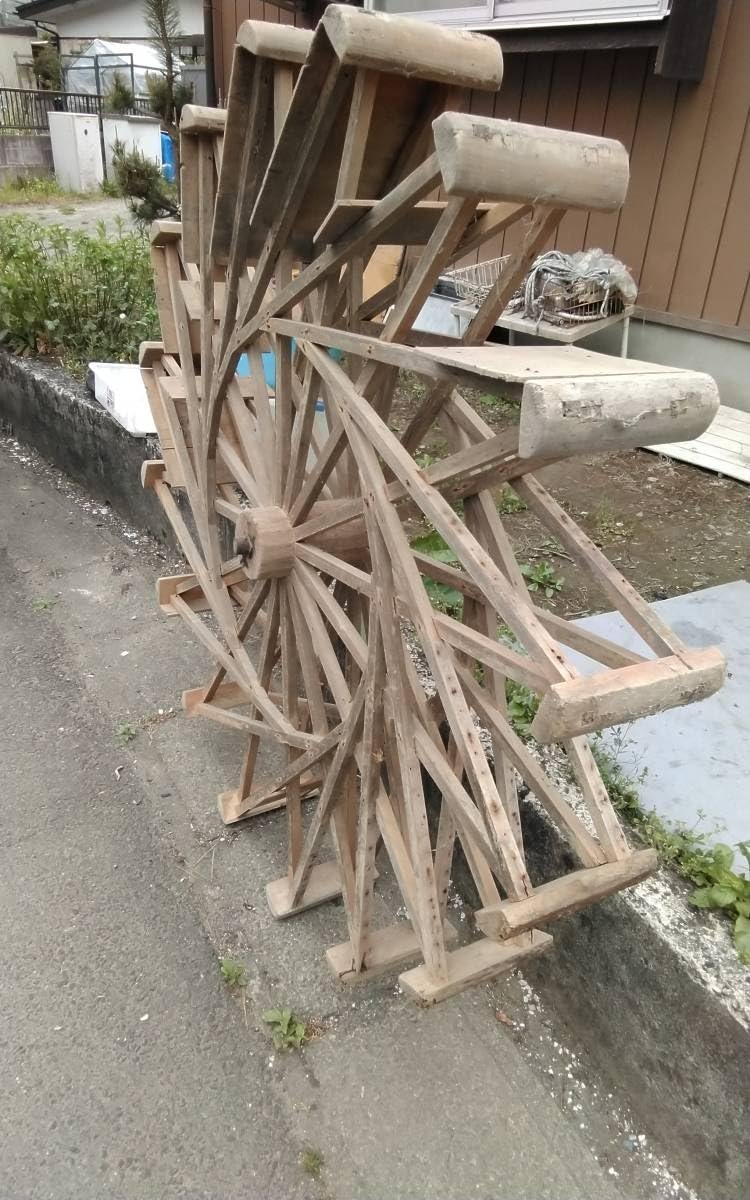 欅　歯車　水車　超小型　古民具　骨董 Amazon.co.jp: 古い水車店舗のシンボルに骨董アンティーク明治時代水車