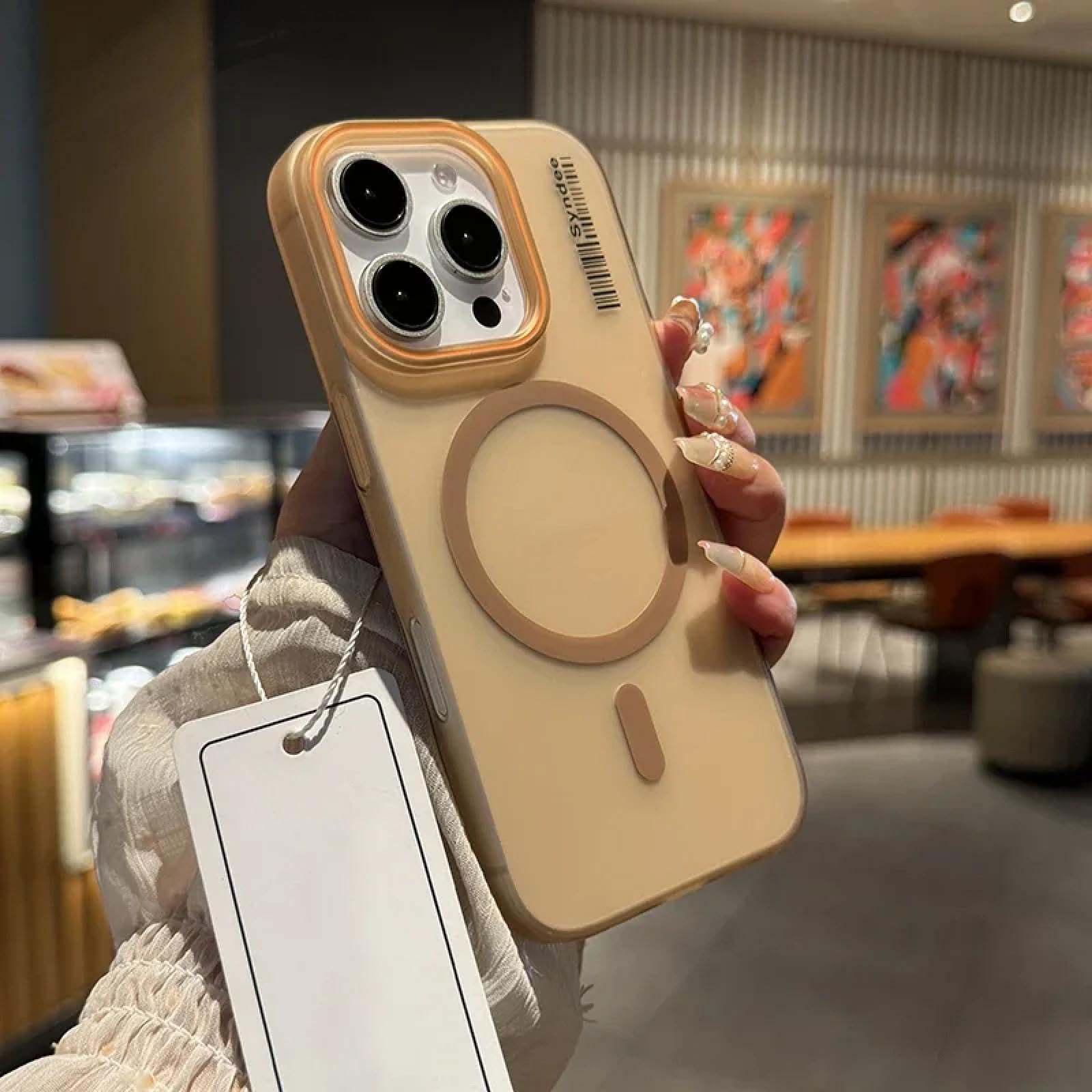 Coque iPhone 16 translucide mate premium couleur Desert Gold