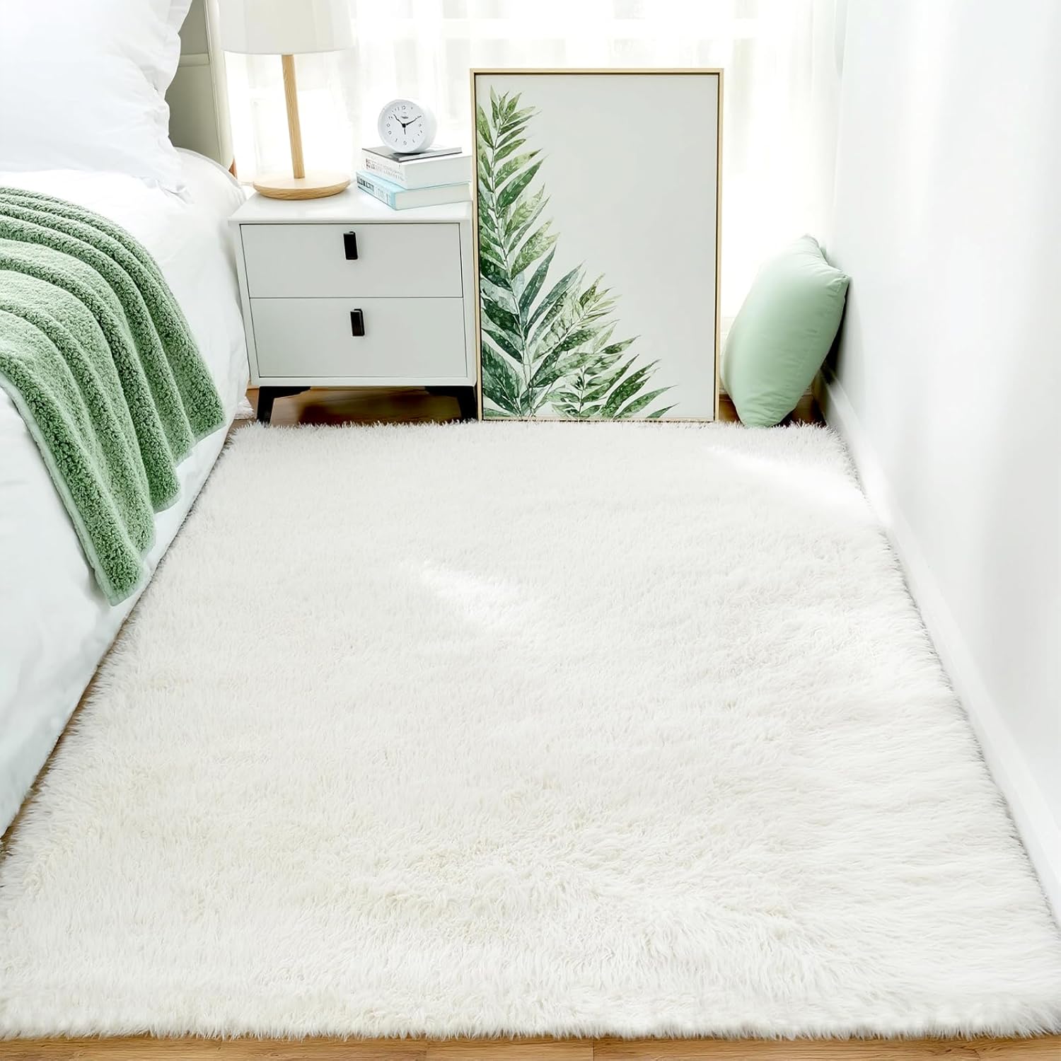 Shag White Rug, Rugs for Bedroom Living Room, 4x6 Ultra Soft Fluffy Area Rugs for Bedside, Kids Girls Room, Nursery, Playroom, Easy Clean, Indoor Carpet for Living Room, Modern Carpet Décor