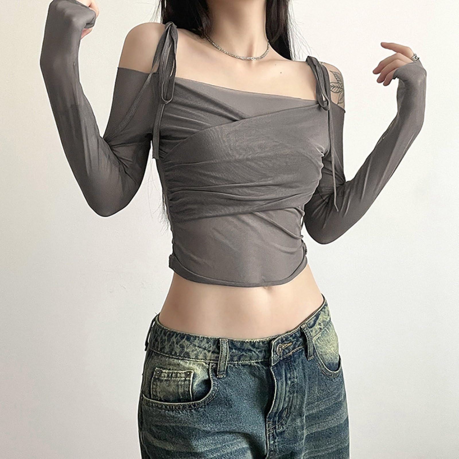 T-Shirt A Maniche Lunghe Da Donna Off Shoulder Top A Maniche Arricciate in Mesh Slim Fit Crop Top Abbigliamento Streetwear