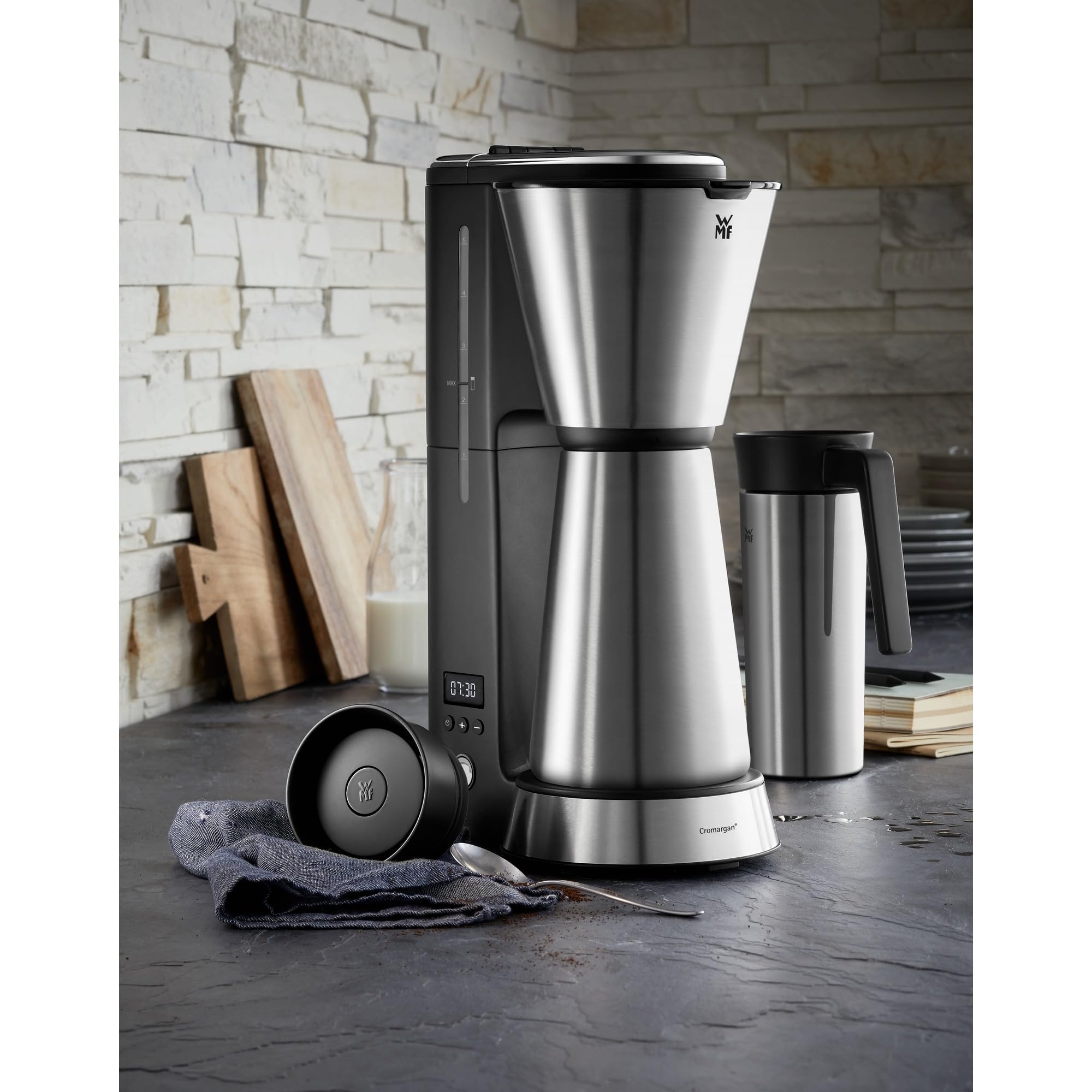 WMF KitchenMinis Macchina da caffè Aroma Thermo to Go in Acciaio Inox 18/10 Cromargan, potenza 870 W, con filtro, caraffa termica 650 ml e thermos 350 ml, finitura satinata opaca