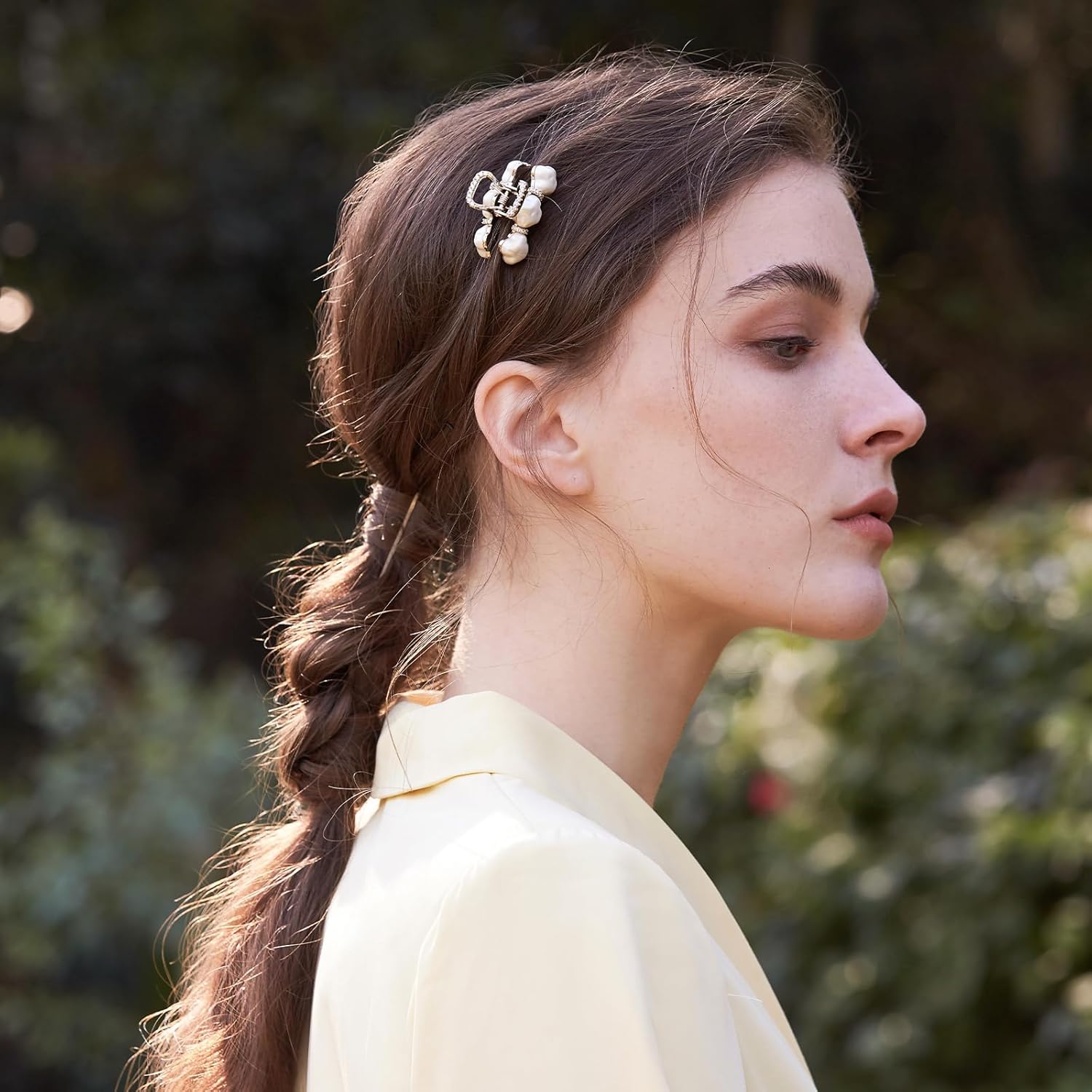 Pearl Hair Claw Clip for women Four-leaf Clover, Artificial zircon surround Double-sided grips Hair Barrette, SHE'S FREE STYLE JUST FOR YOU Sparkly Vintage Hairpin, Pearl Hair Clips for Wedding gift