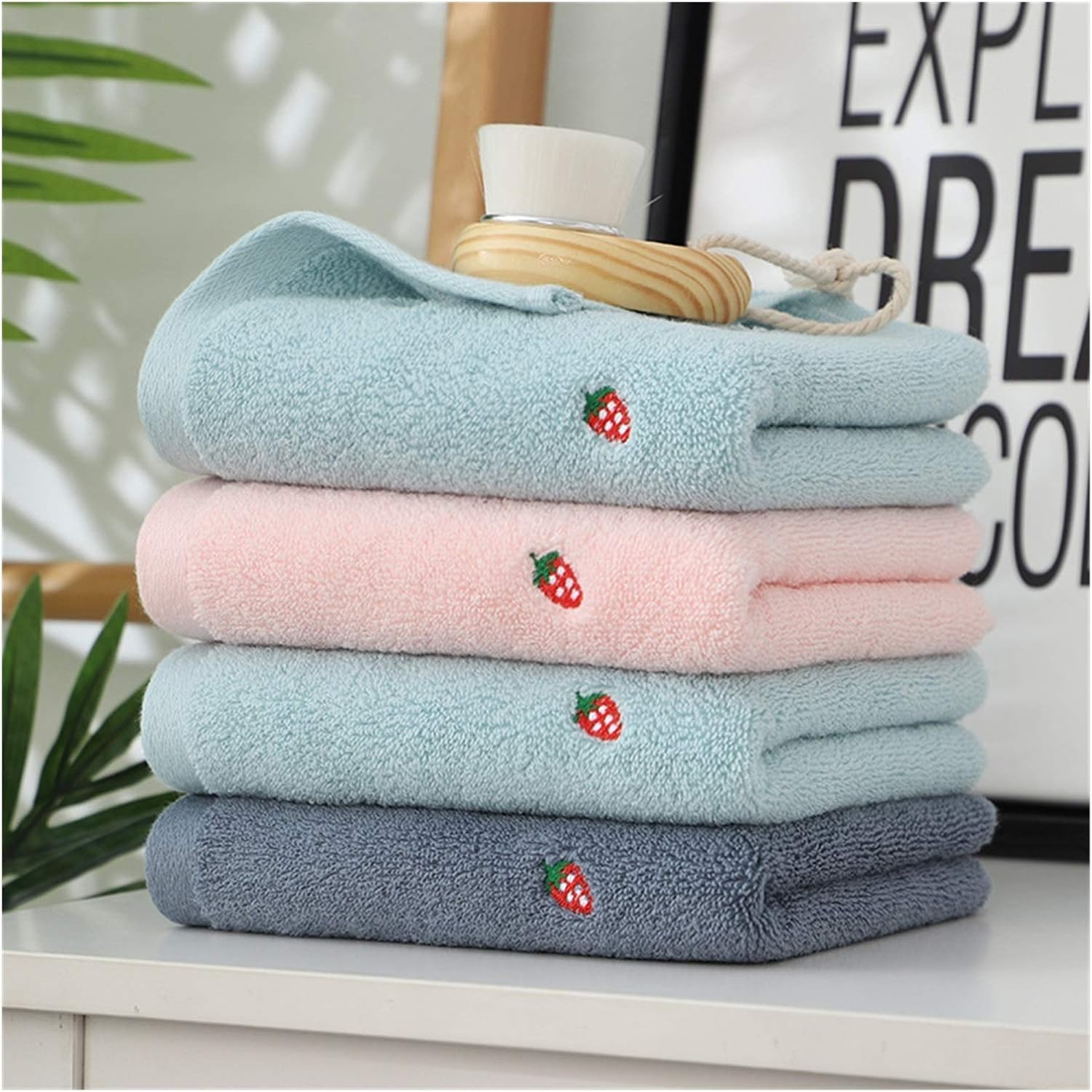 MANGGUO Cute bath towel New strawberry embroidered designer towel set 100% cotton bath towel Ladies cute towel (70x140cm) - Image 4