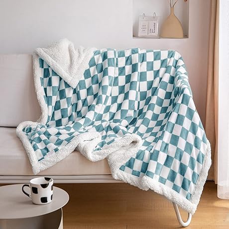 Light Blue Sherpa Blanket: Ultimate Comfort and Style