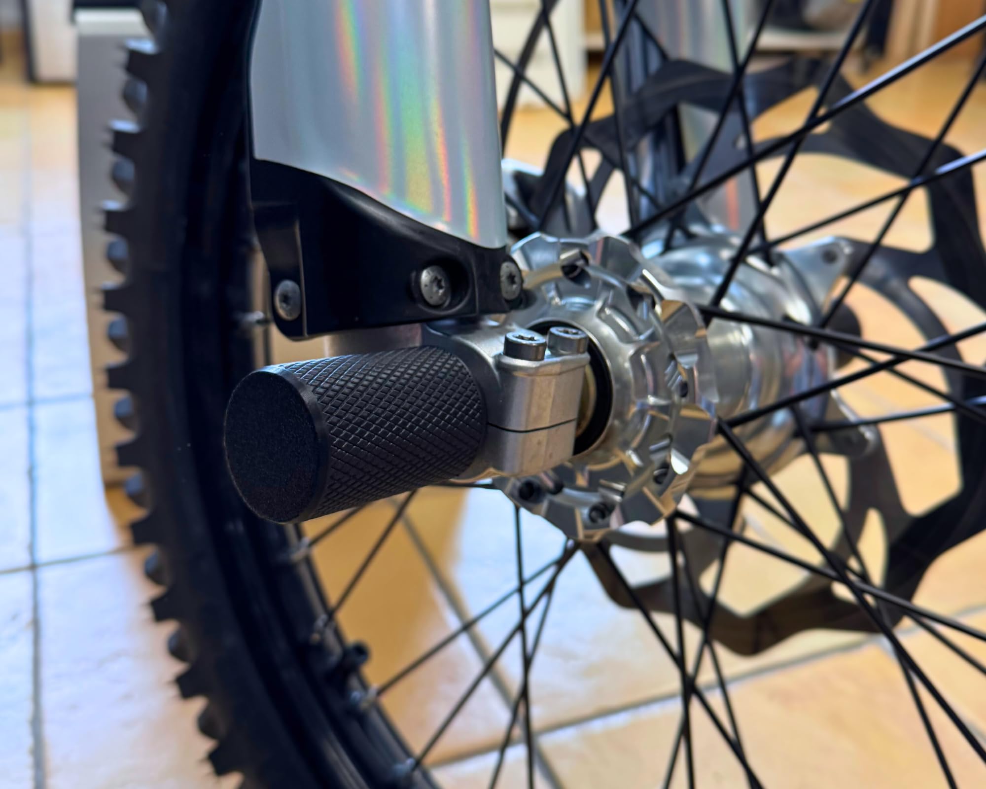 Sturzpads Set für Stark Varg MX & EX (2023–2025) – Achsenschutz vorne & hinten