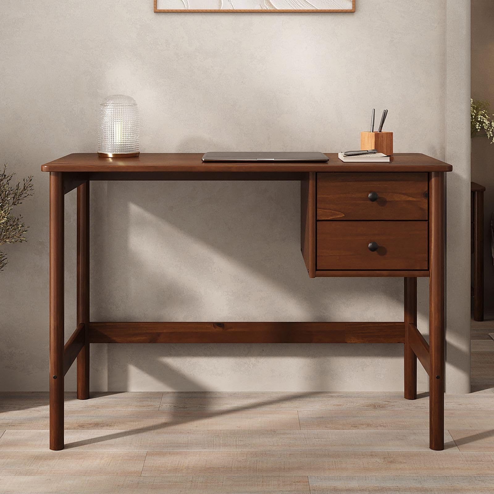 IDIMEX Schreibtisch Marlo aus Massivholz, Kastanie Farben – Holzschreibtisch mit 2 Schubladen, Homeoffice Tisch mit Stauraum, minimalistisches Design