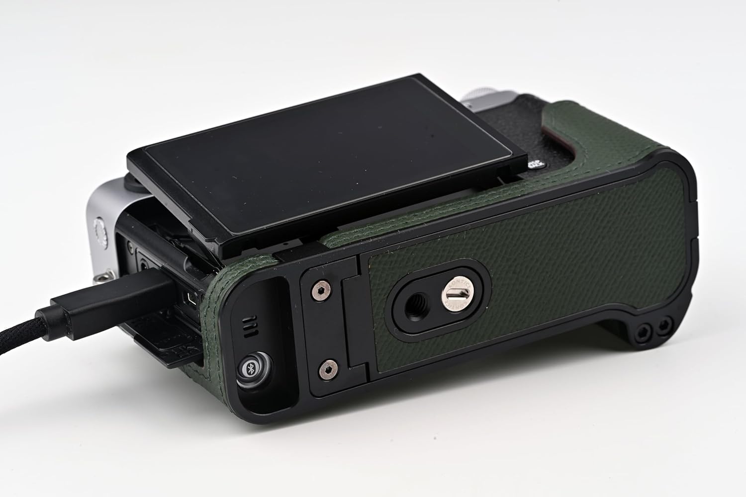 Handmade Genuine Leather Camera Half Case for Fujifilm X-E5 /Fujifilm X-E5 Camera Case - Top Layer Cowhide Body + Metal Base Plate+ Hand Shank Design (Dark Green)