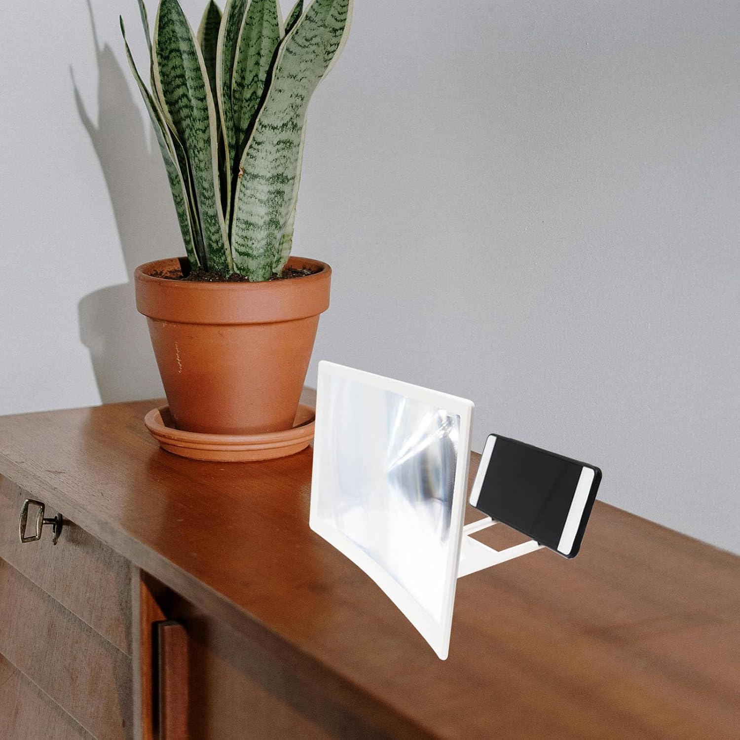 Curved 12-inch Phone Magnifier Screen with Folding Stand for Smartphones High-Definition Mobile Screen Amplifier for Video and Movie Viewing White Cell Phone Enlarger