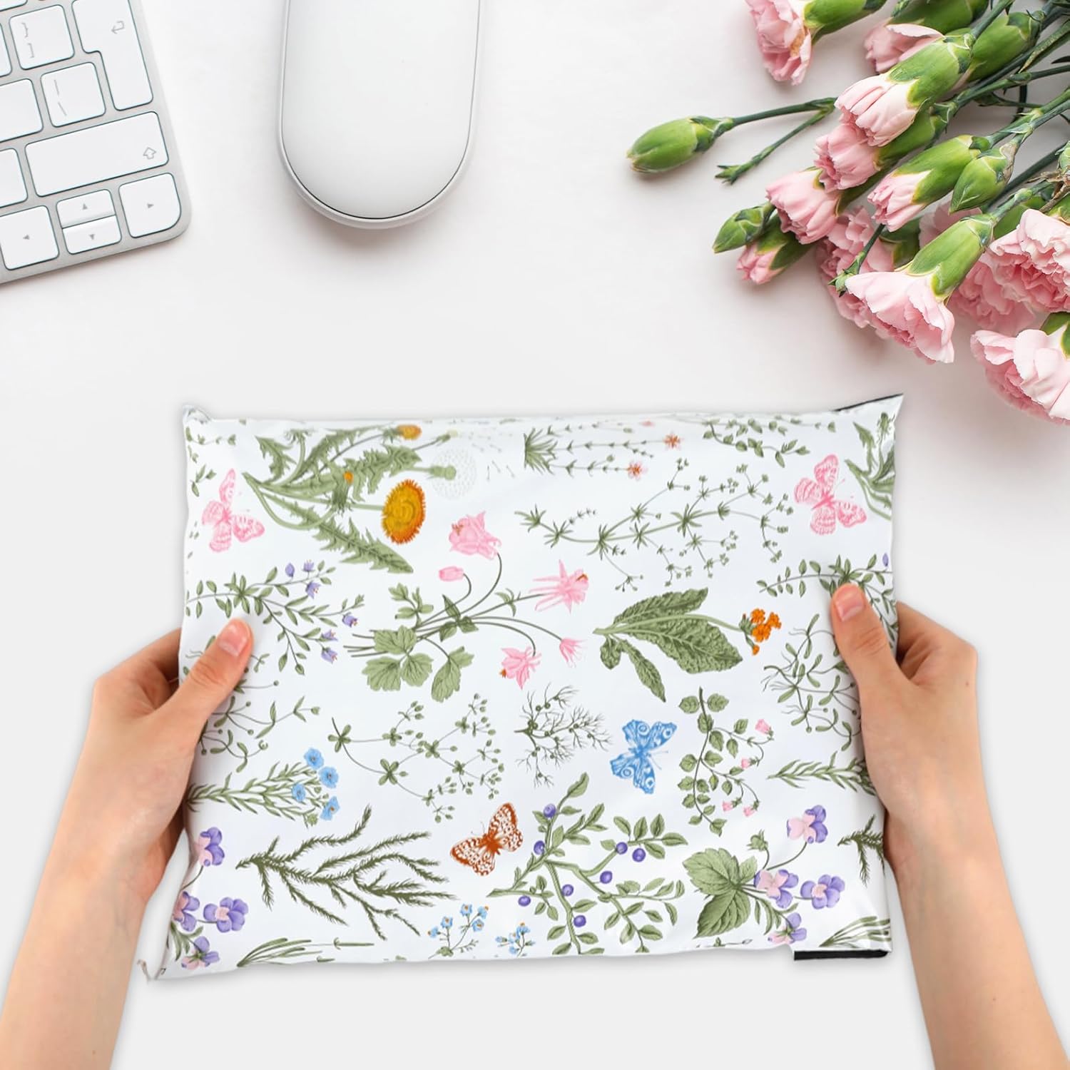 JarThenaAMCS 100 Pcs Spring Poly Mailers 10 x 13 Inch Retro Wildflower Mailing Bags Green Wild Floral Self-Sealing Plastic Packaging Envelope Bags for Clothing Small Business