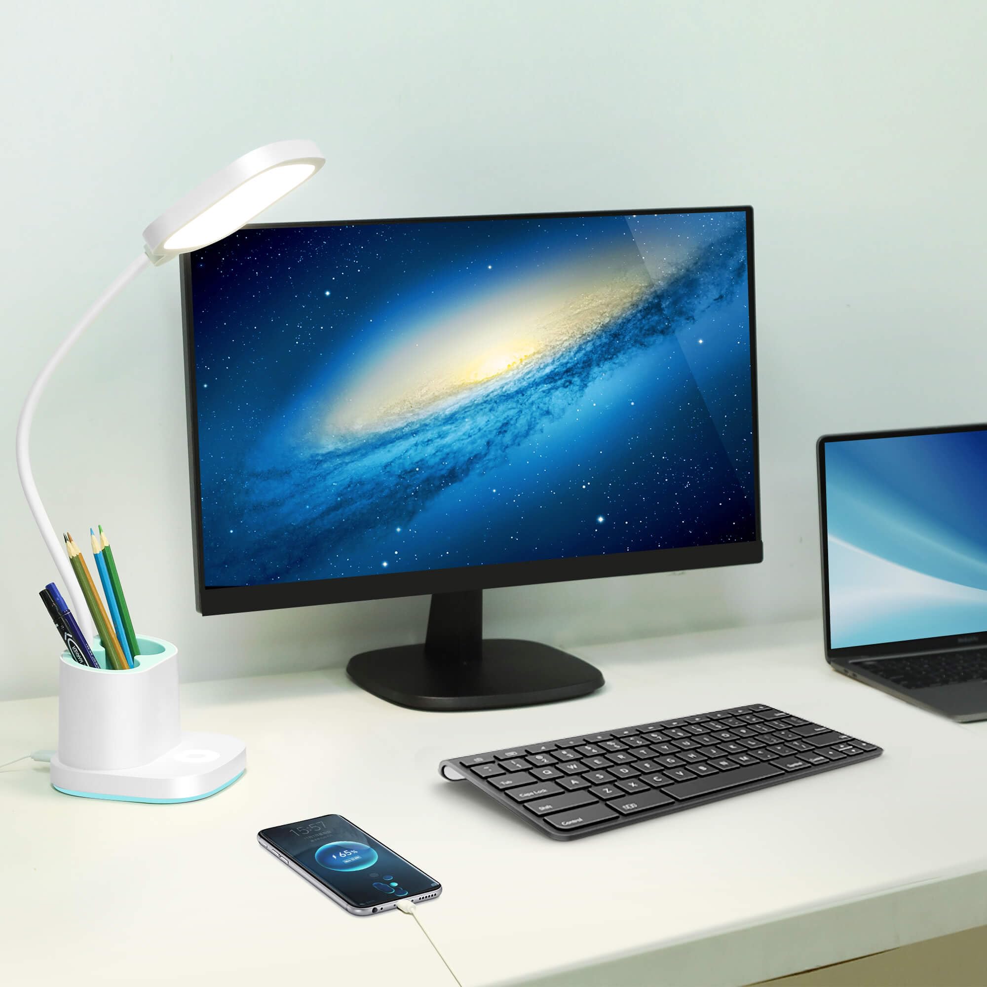 Lámparas de escritorio pequeñas para oficina en casa, lámpara de escritorio LED con puerto de carga USB, soporte para bolígrafo, funcionamiento de batería, luz de escritorio, dormitorio universitario,
