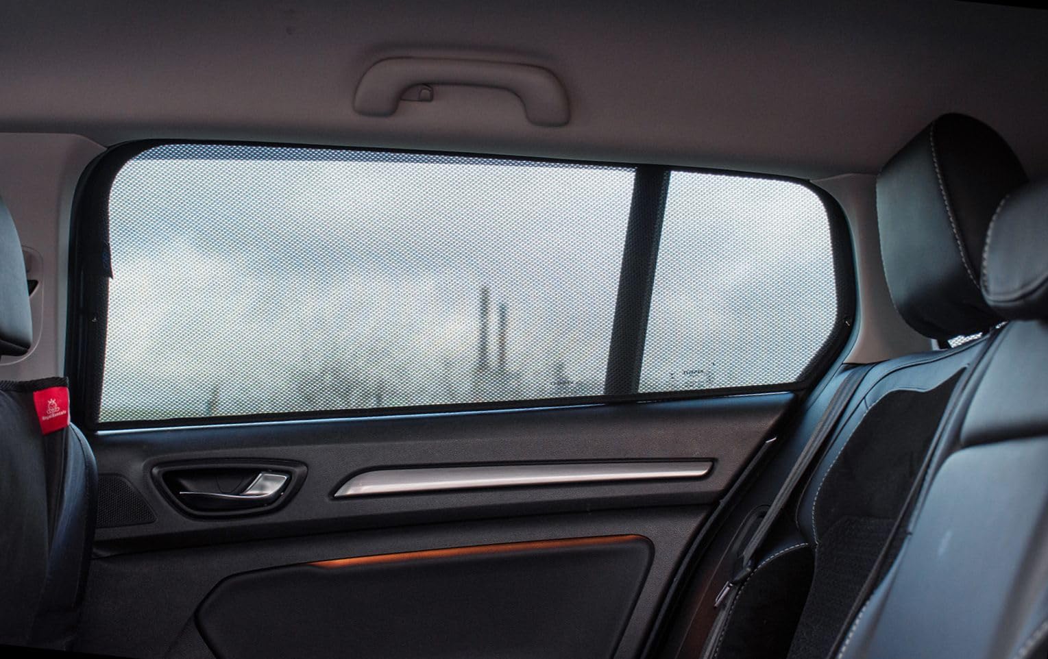 Carshades Zestaw osłon samochodowych (tylne drzwi boczne) kompatybilne z Renault Megane IV Grandtour 2016- (2-częściowe), czarne