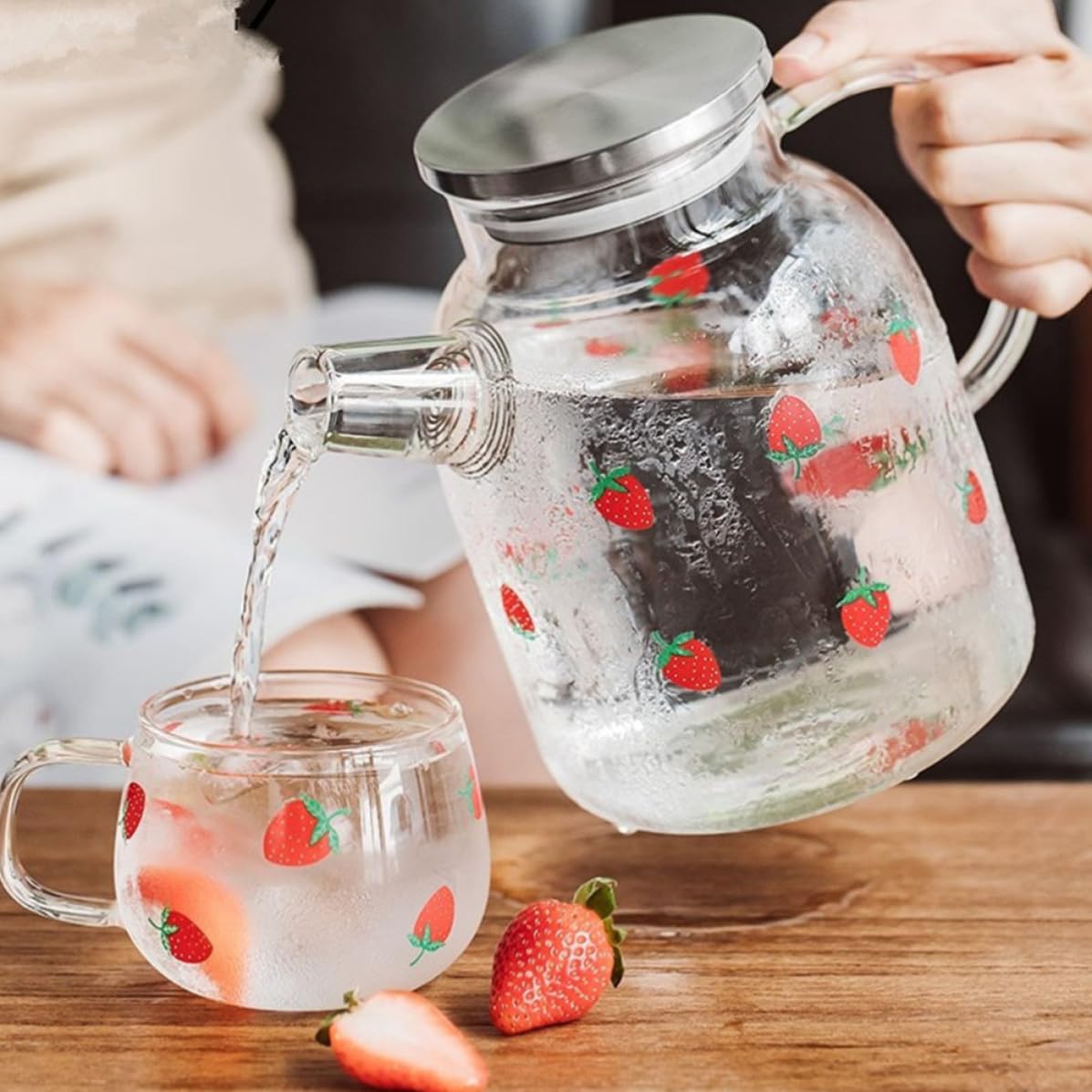 Jarras de Vidrio de Borosilicato Alto Capacidad de 1.6 L para Fiesta Verano, Vertedor y Diseño Anti-derrames Ideales para Jugo y Té en Restaurante o Grandes Reuniones