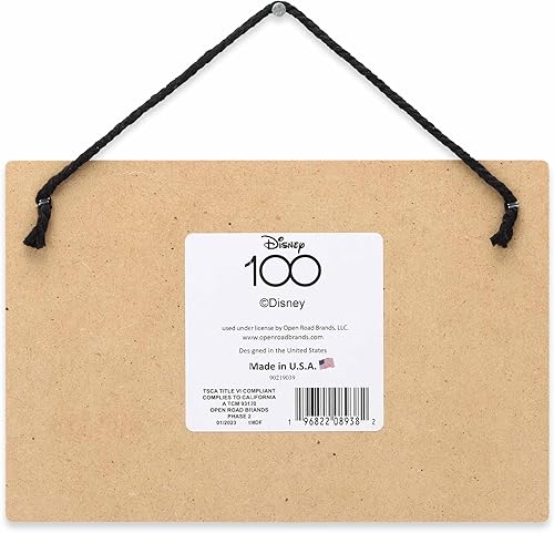 Miniatura 3 de Open Road Brands Decoración de pared de madera colgante de cabina de fotos de Disney  Bonito cartel de Disney con Mickey Mouse Minnie Mouse y Pluto