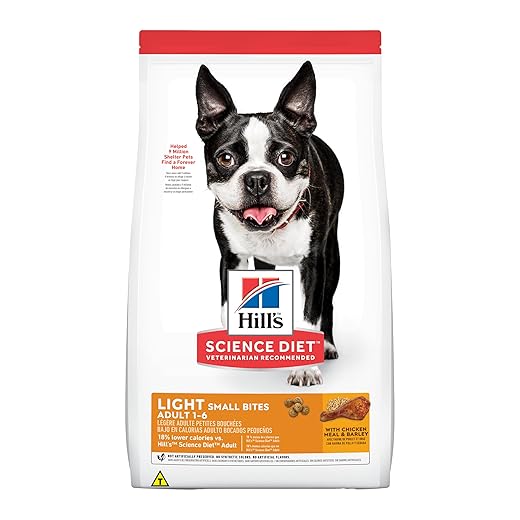 Ração Hill's Science Diet Light com Baixas Calorias para Cães Adultos Pedaços Pequenos Sabor Frango 2.26kg