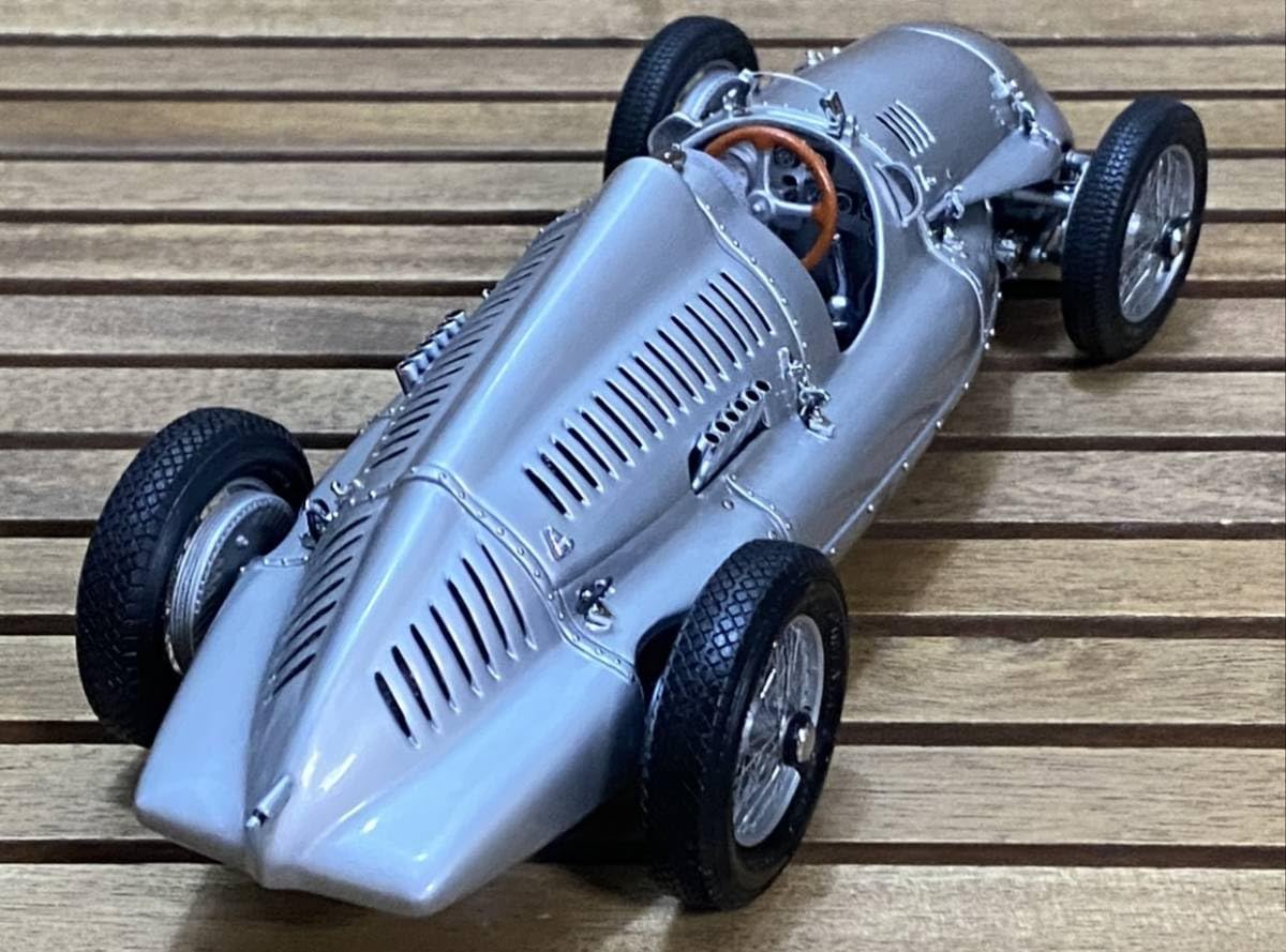 Amazon | CMC 1/18 Auto Union Type D 1938 2986cc V12 ◇ アウト 